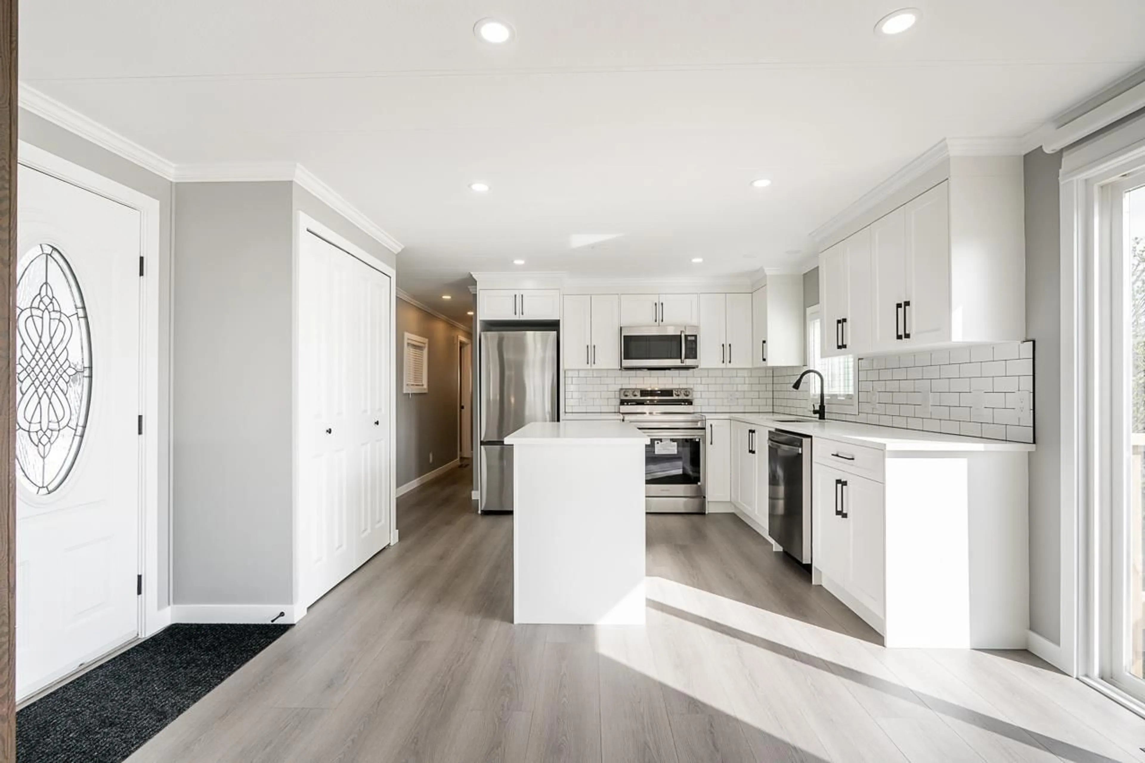 Open concept kitchen, unknown for 46 - 8254 134 STREET, Surrey British Columbia V3W6M2