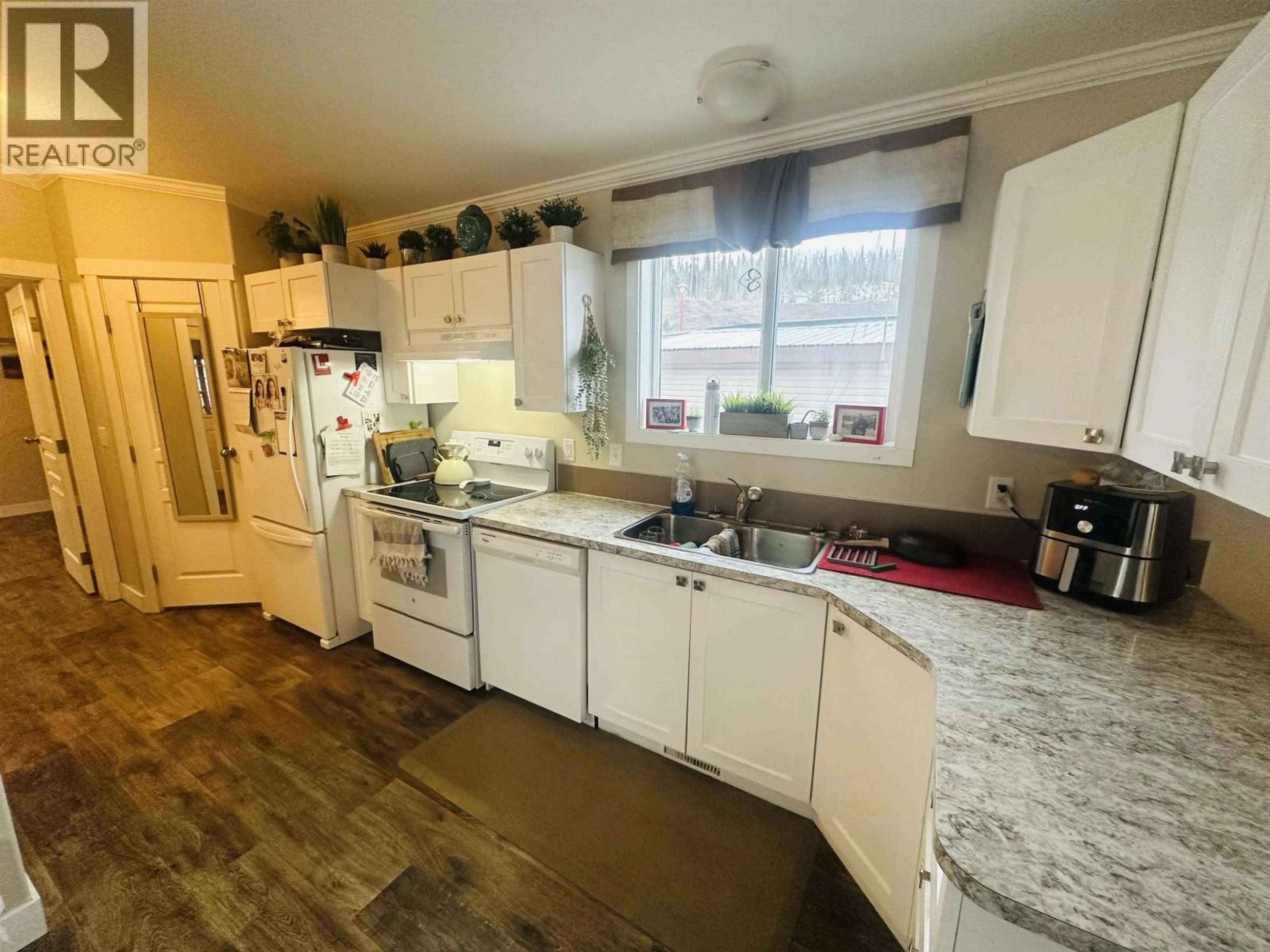 Standard kitchen, unknown for U22 - 160 16 HIGHWAY, Burns Lake British Columbia V0J1E0