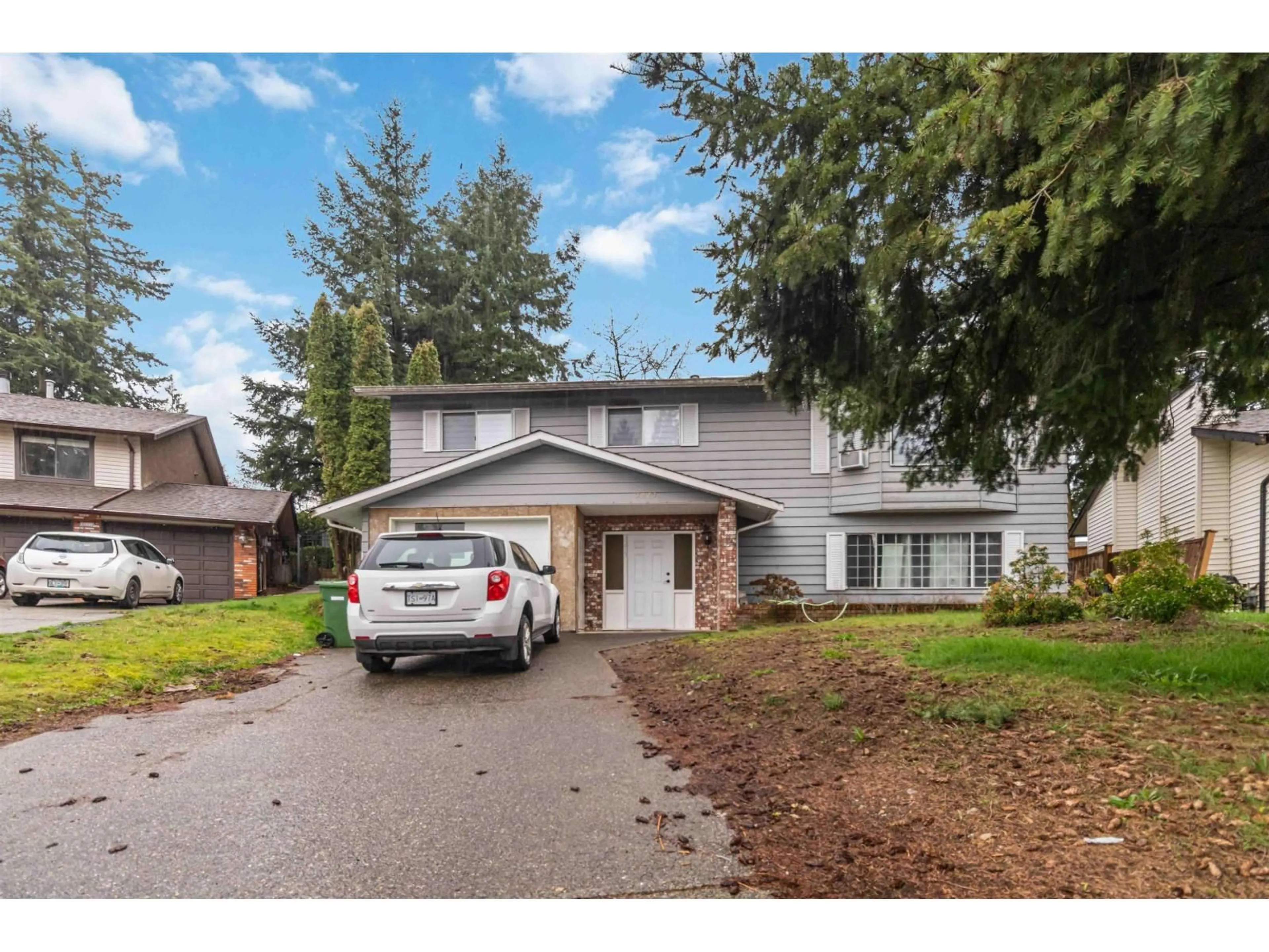 Home with vinyl exterior material, street for 3273 CHEAM DRIVE, Abbotsford British Columbia V2T4Y8