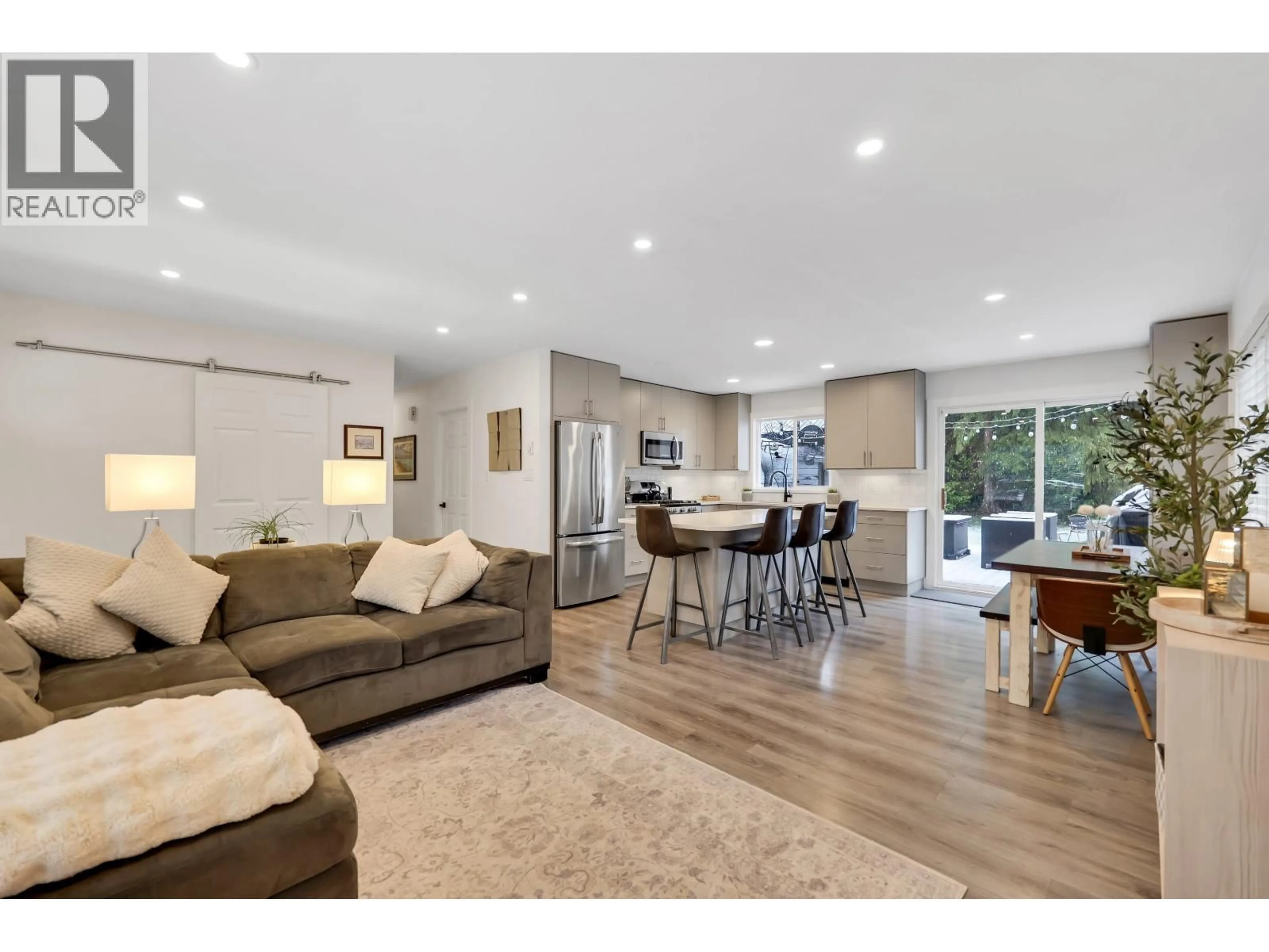 Open concept kitchen, unknown for 40410 PERTH DRIVE, Squamish British Columbia V0N1T0