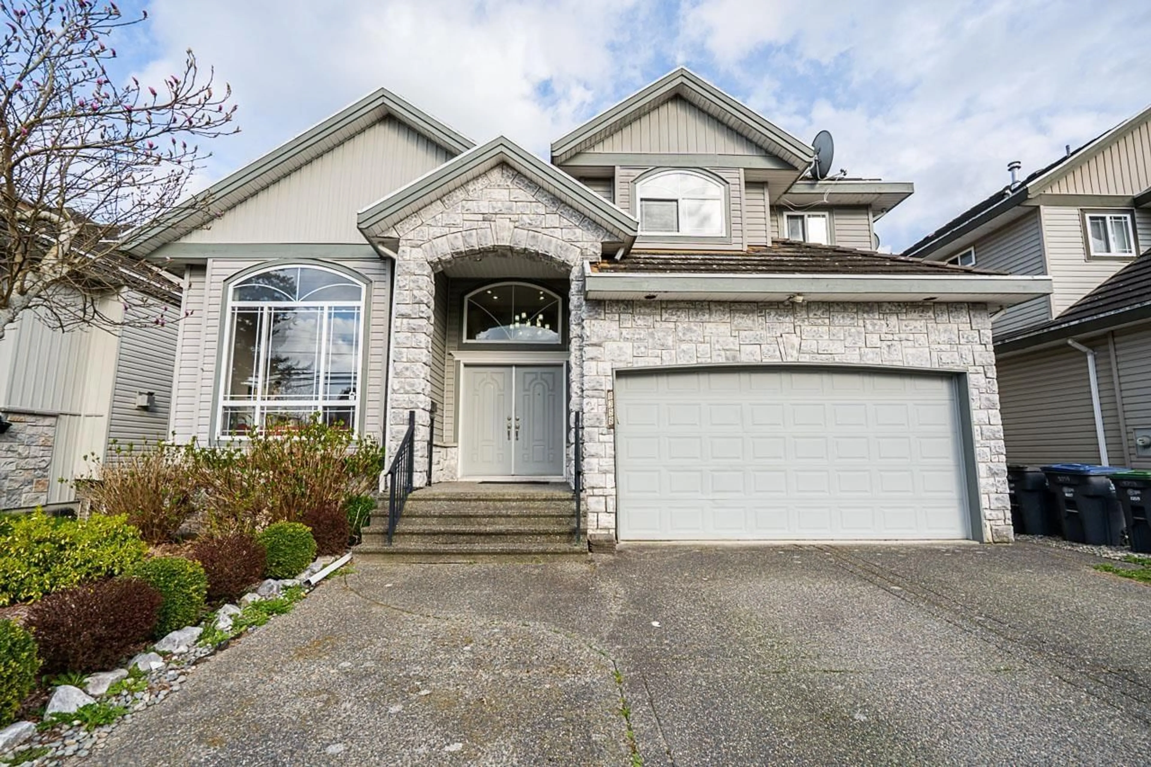 Unknown for 8358 144 STREET, Surrey British Columbia V3W5T5