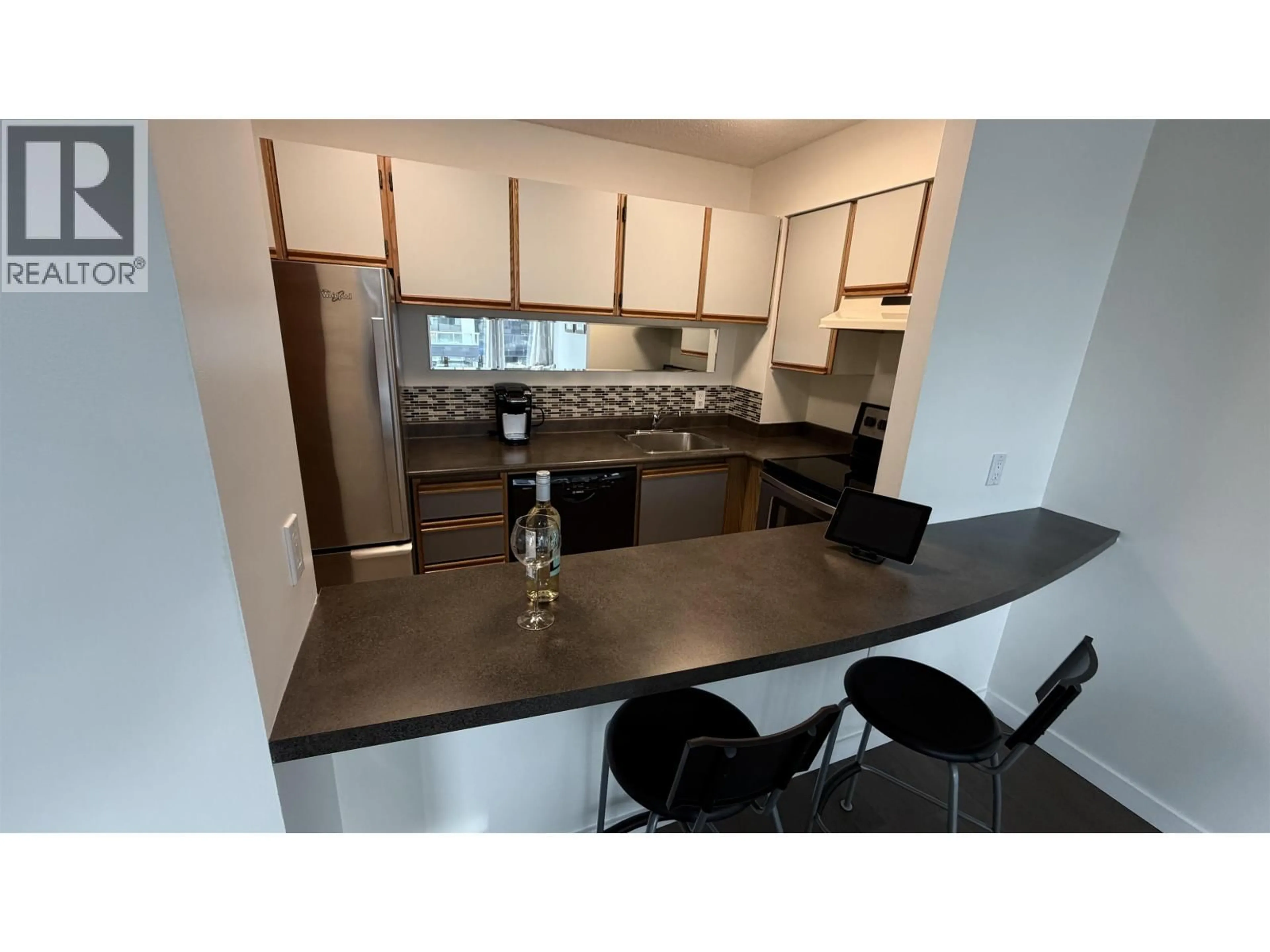 Standard kitchen, unknown for 806 - 1330 HORNBY STREET, Vancouver British Columbia V6Z1W5