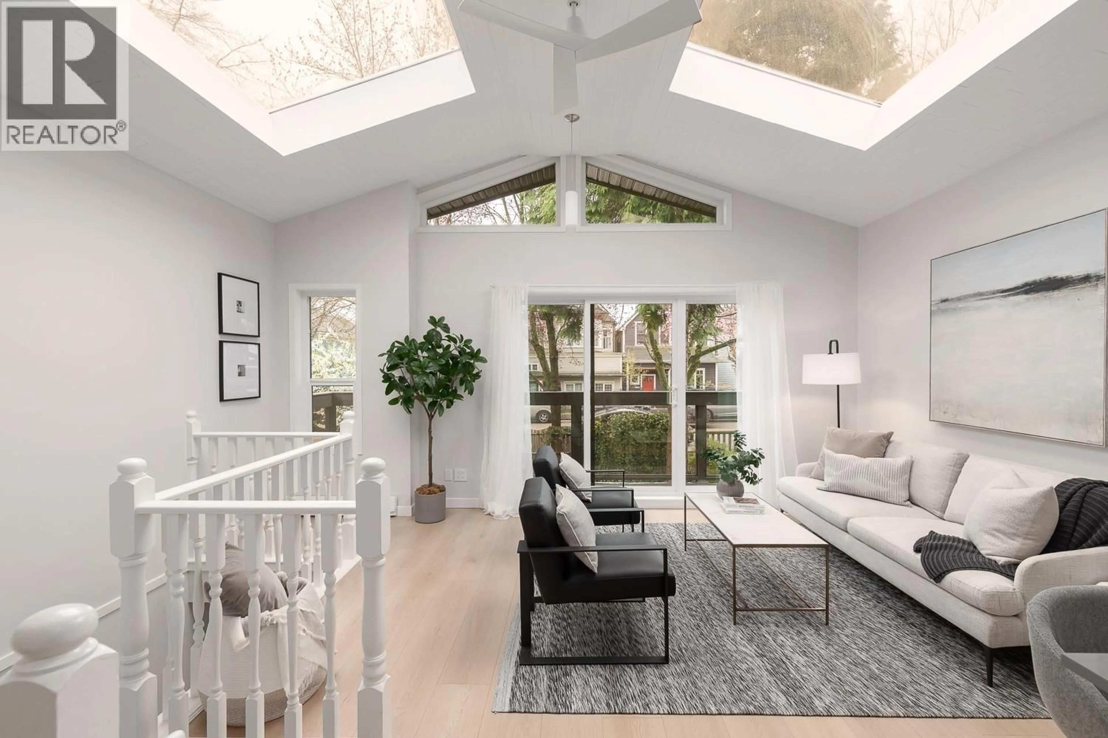 Unknown for 721 PENDER STREET, Vancouver British Columbia V6A1V8