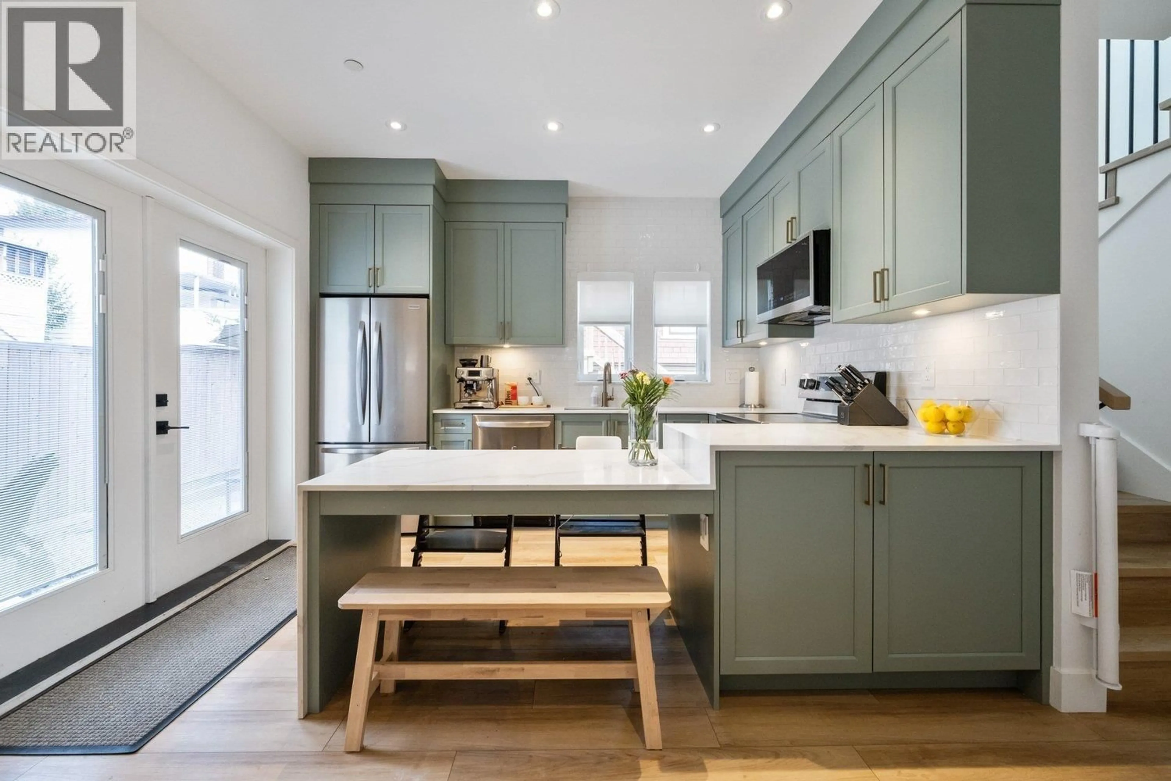 Open concept kitchen, unknown for 720 30TH AVENUE, Vancouver British Columbia V5V2V9