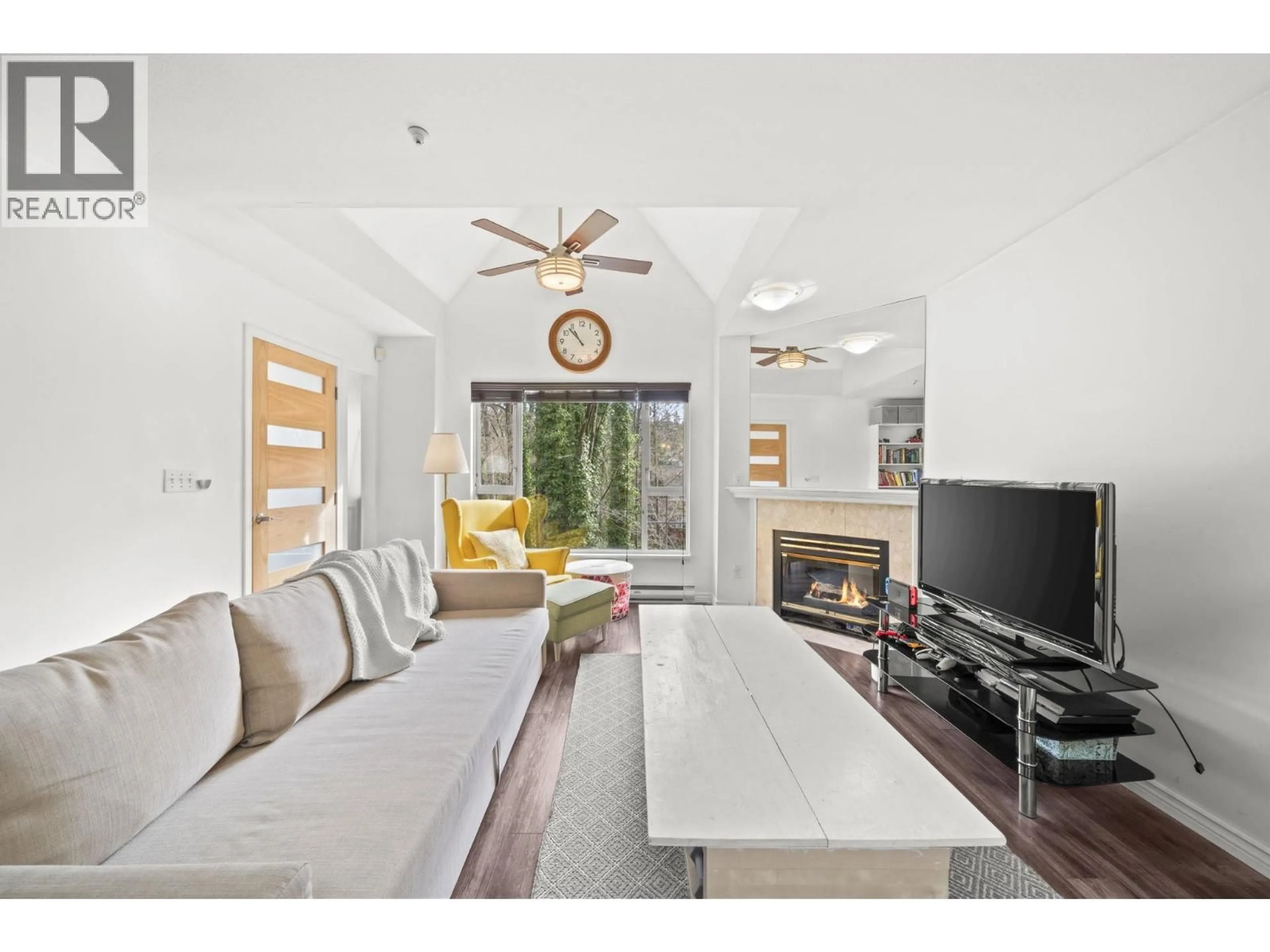 Living room with furniture, unknown for 304 - 1550 FELL AVENUE, North Vancouver British Columbia V7P3E7