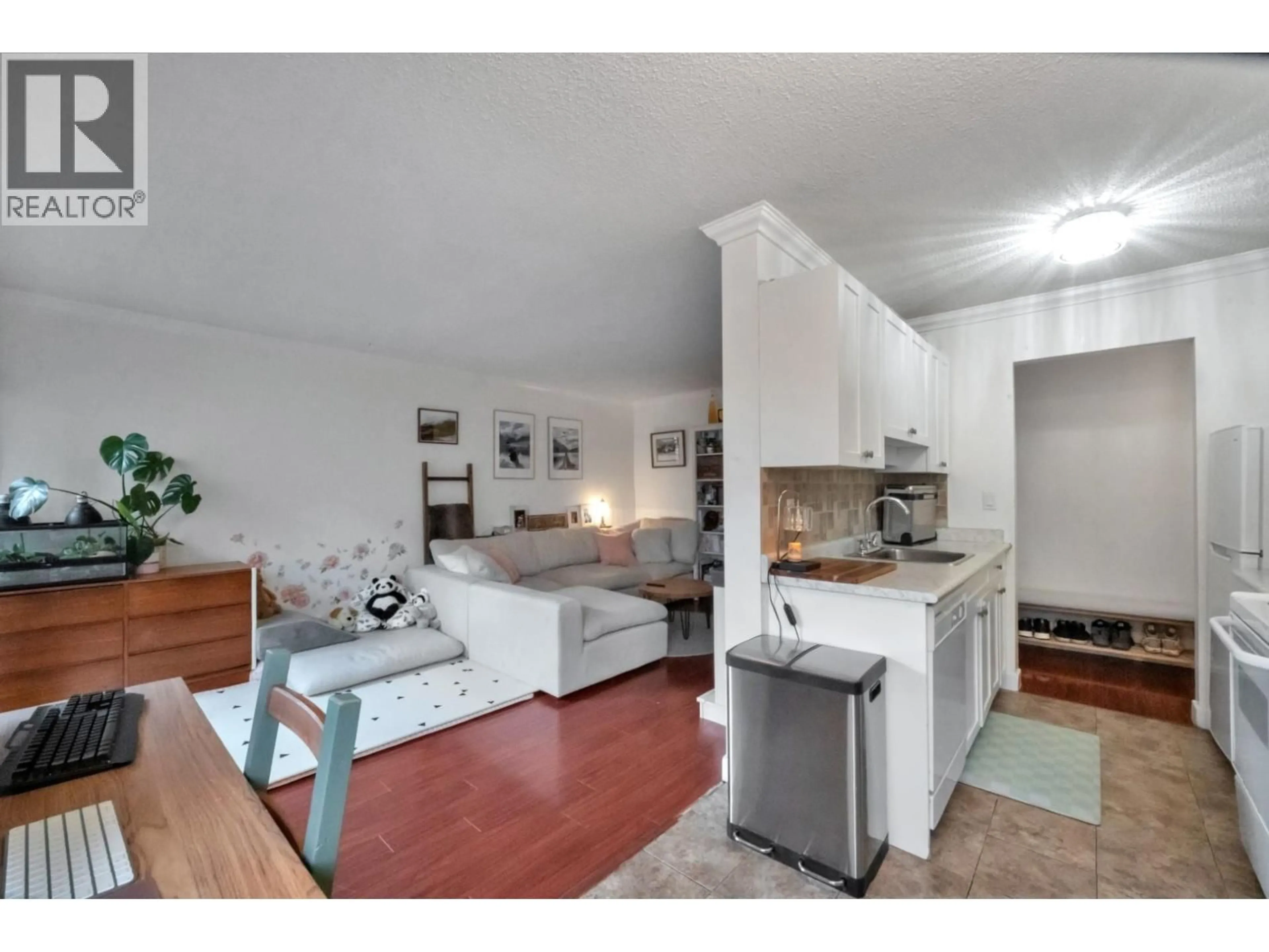 Unknown for 103 - 214 15TH STREET, North Vancouver British Columbia V7L2R3