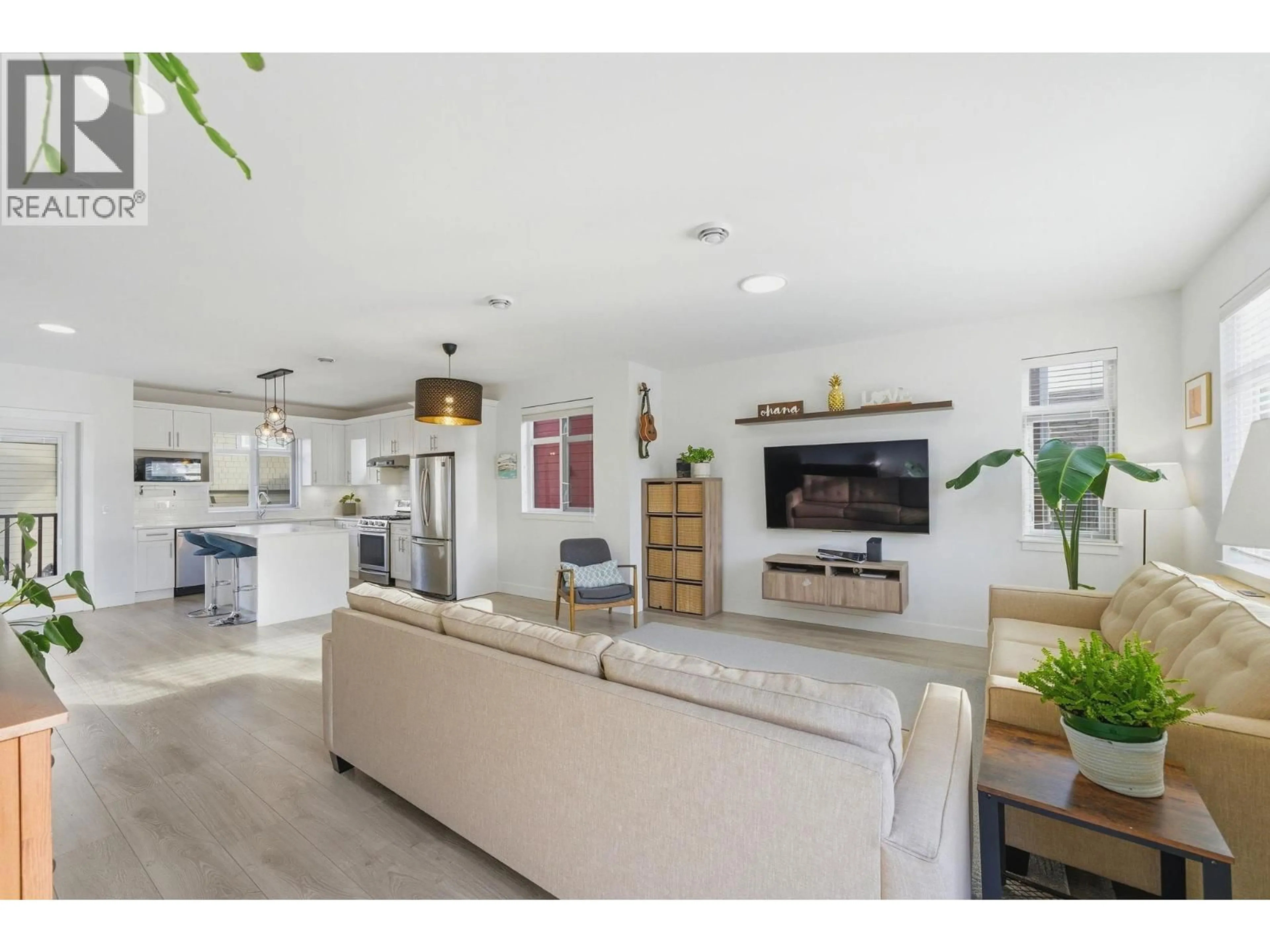 Open concept kitchen, unknown for 102 - 1311 HACHEY AVENUE, Coquitlam British Columbia V3K0C6