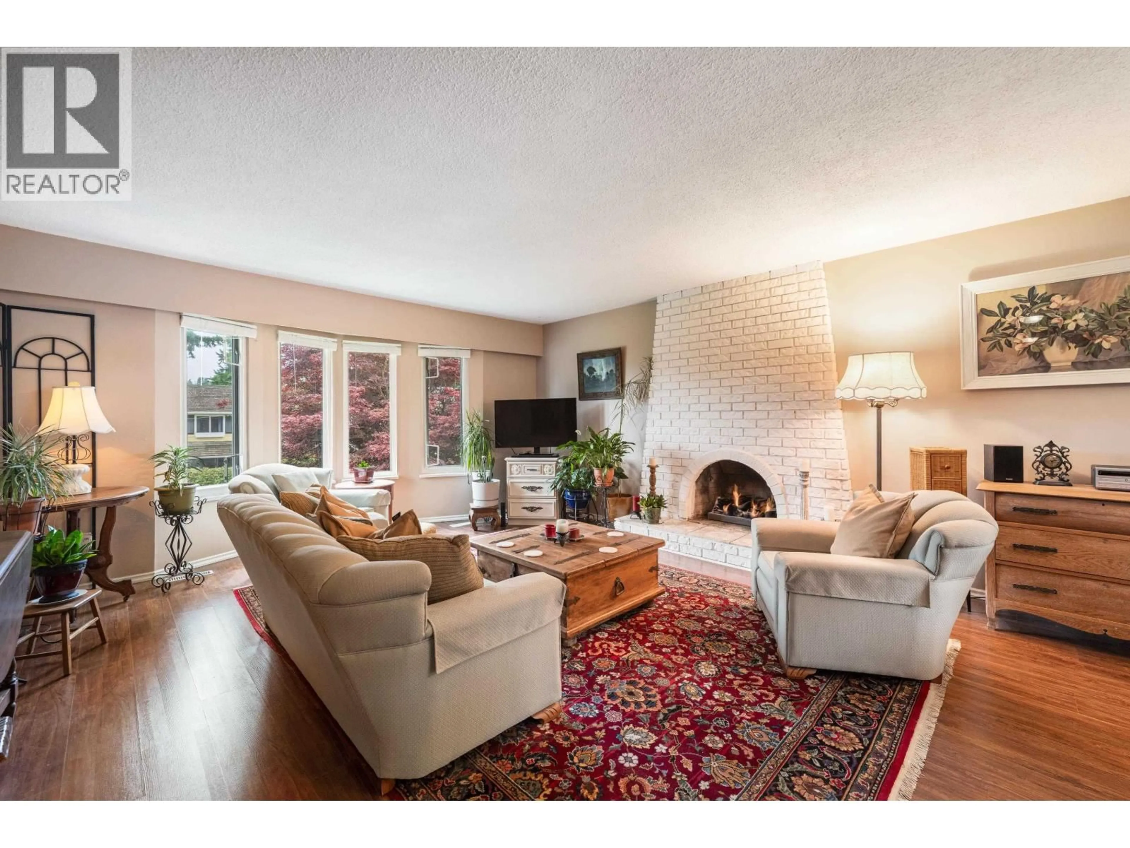 Living room with furniture, unknown for 5513 6A AVENUE, Delta British Columbia V4M1P5