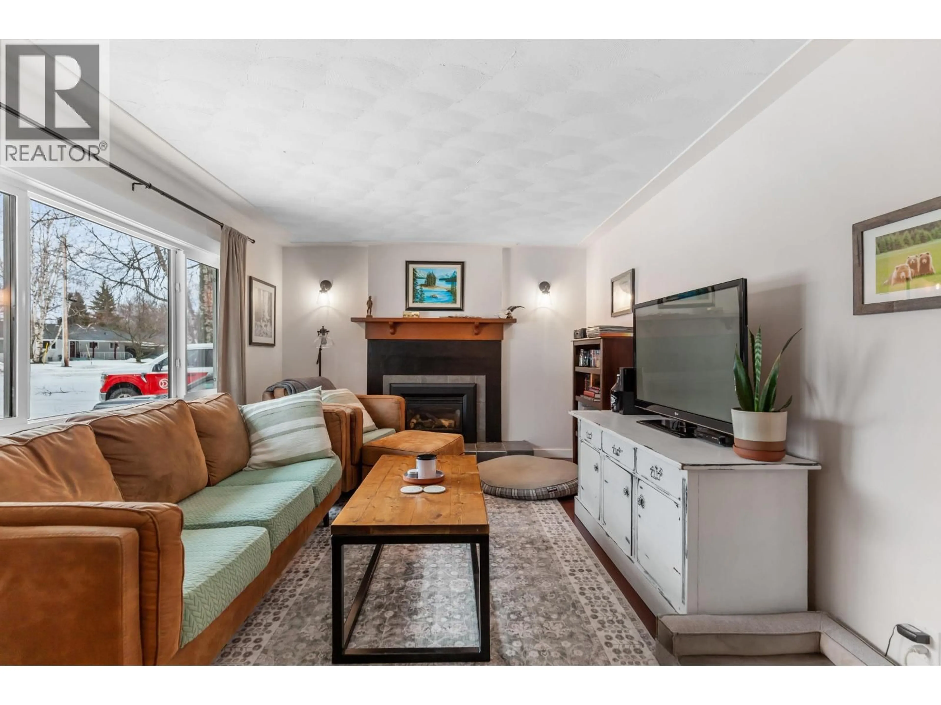 Living room with furniture, unknown for 4171 SPECA STREET, Prince George British Columbia V2N5L7