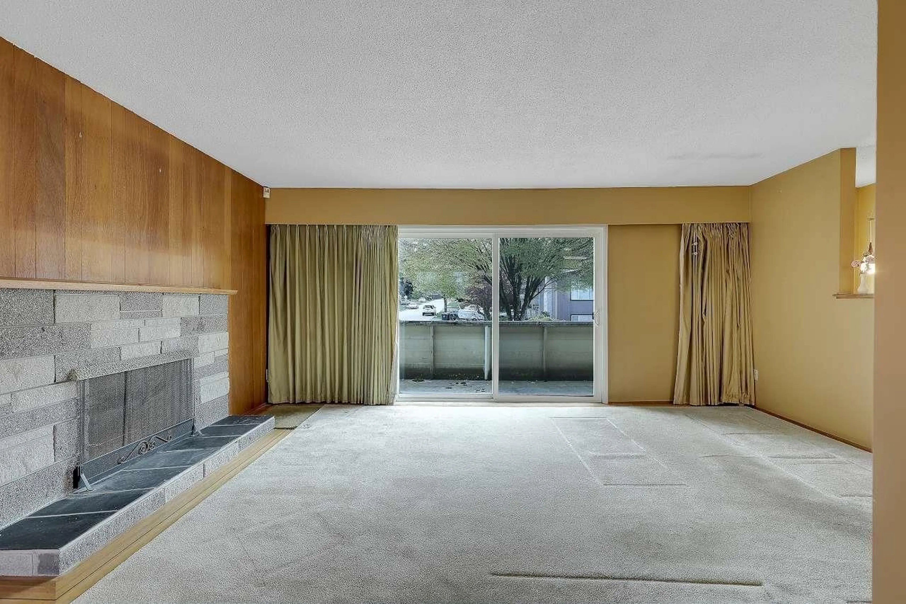 A pic of a room for 11050 SWAN CRESCENT, Surrey British Columbia V3R5B6