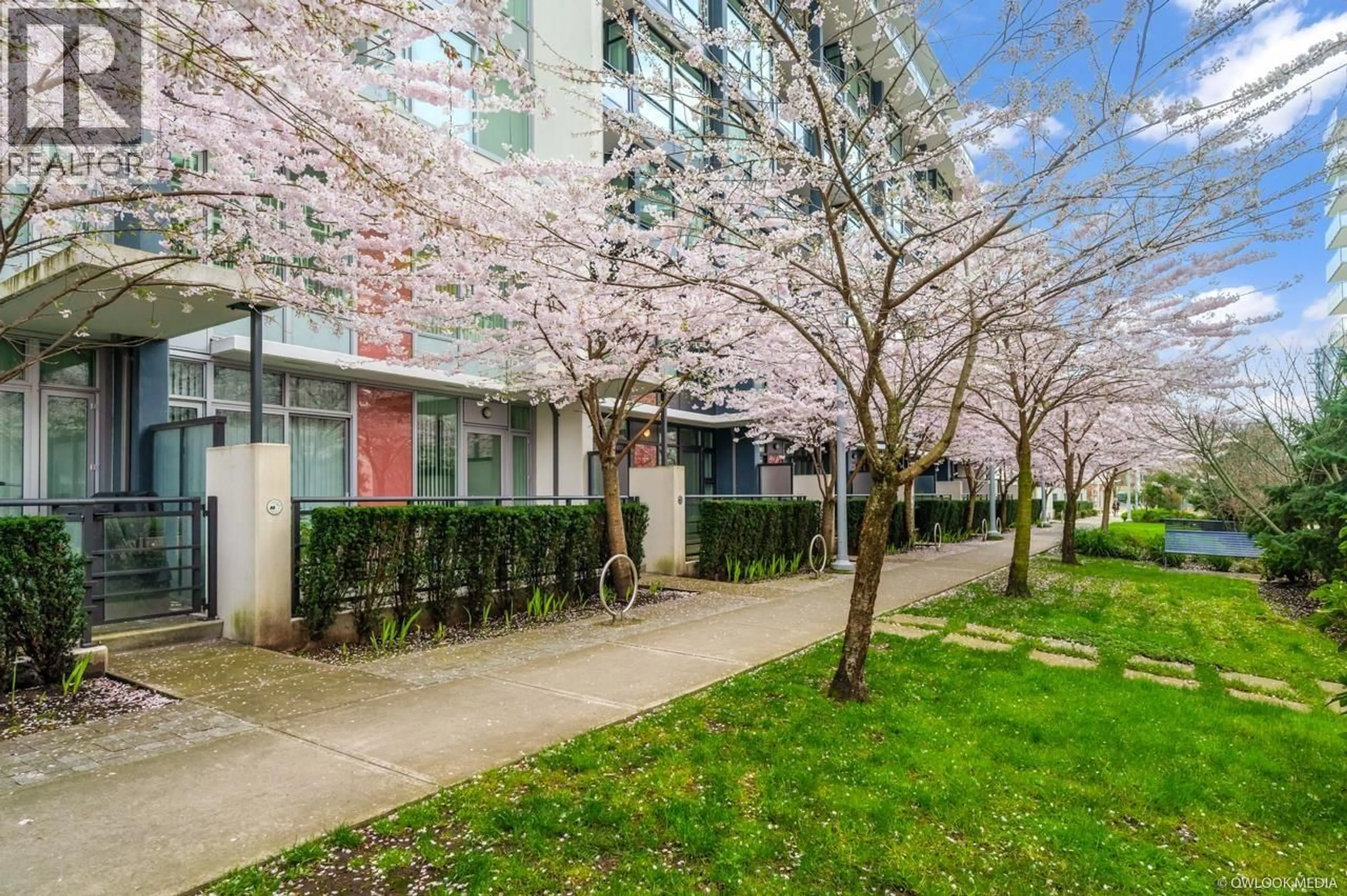 Patio, street for 42 - 8628 HAZELBRIDGE WAY, Richmond British Columbia V6X0R5