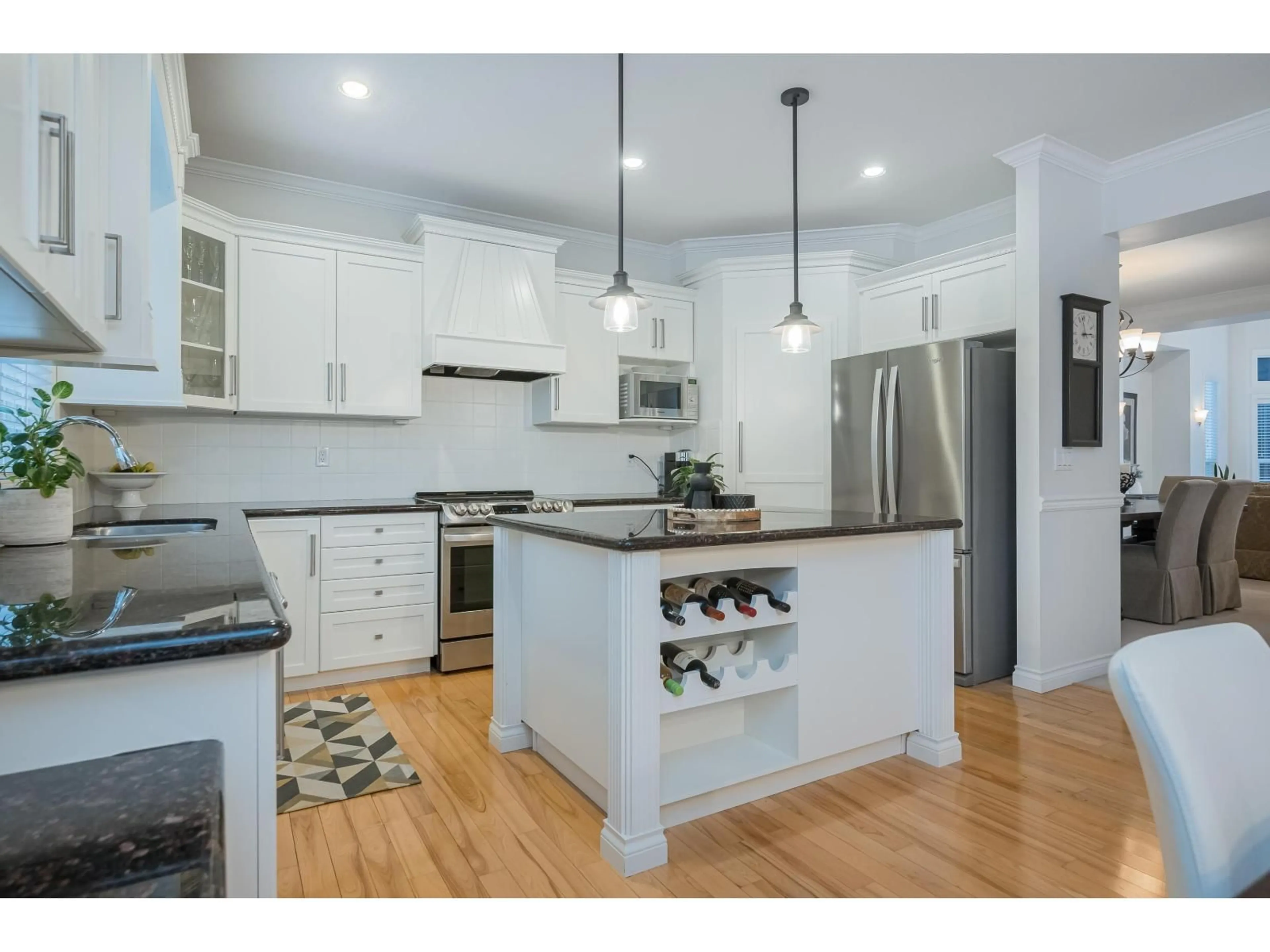 Open concept kitchen, unknown for 21650 91 AVENUE, Langley British Columbia V1M4C9