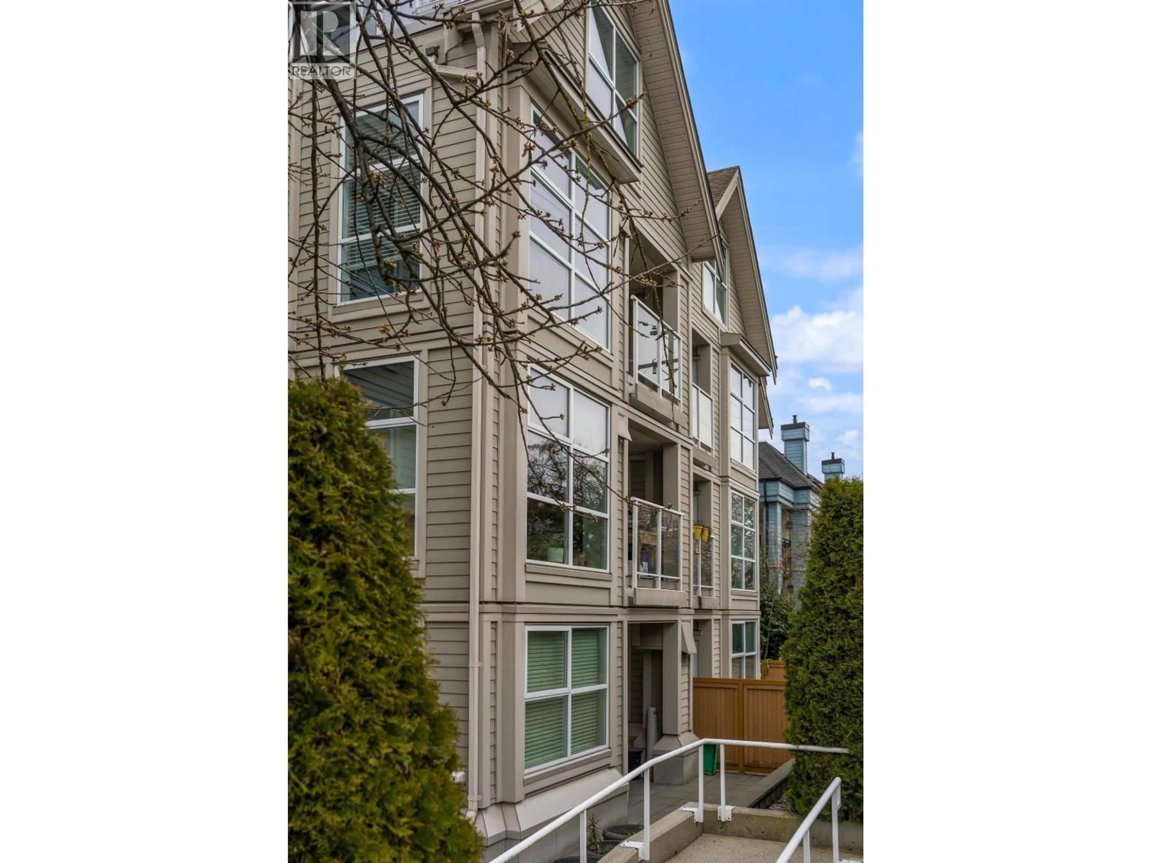 Unknown for 204 - 3168 LAUREL STREET, Vancouver British Columbia V5Z3T8