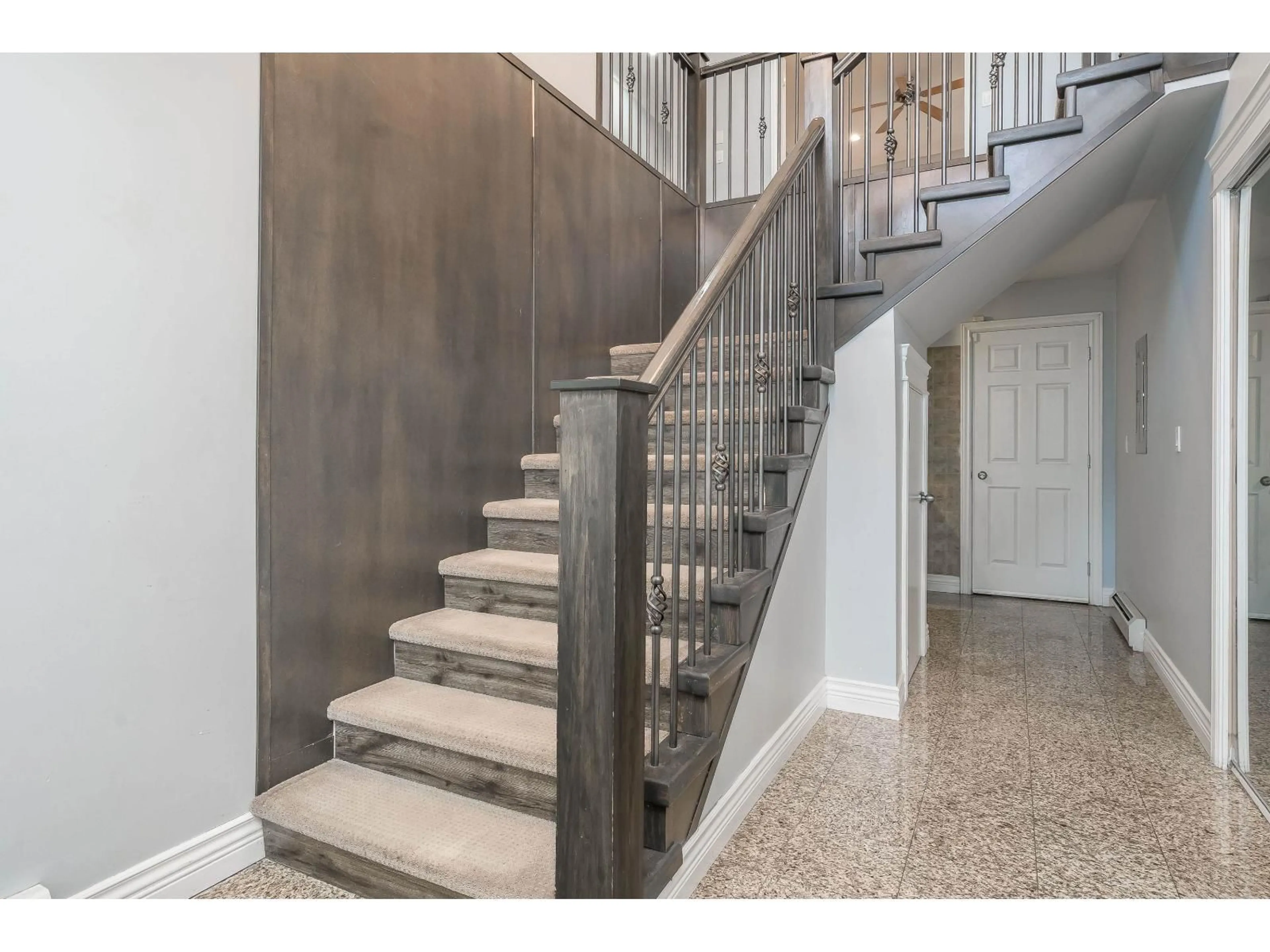 Unknown for 15688 88 AVENUE, Surrey British Columbia V4N1G5