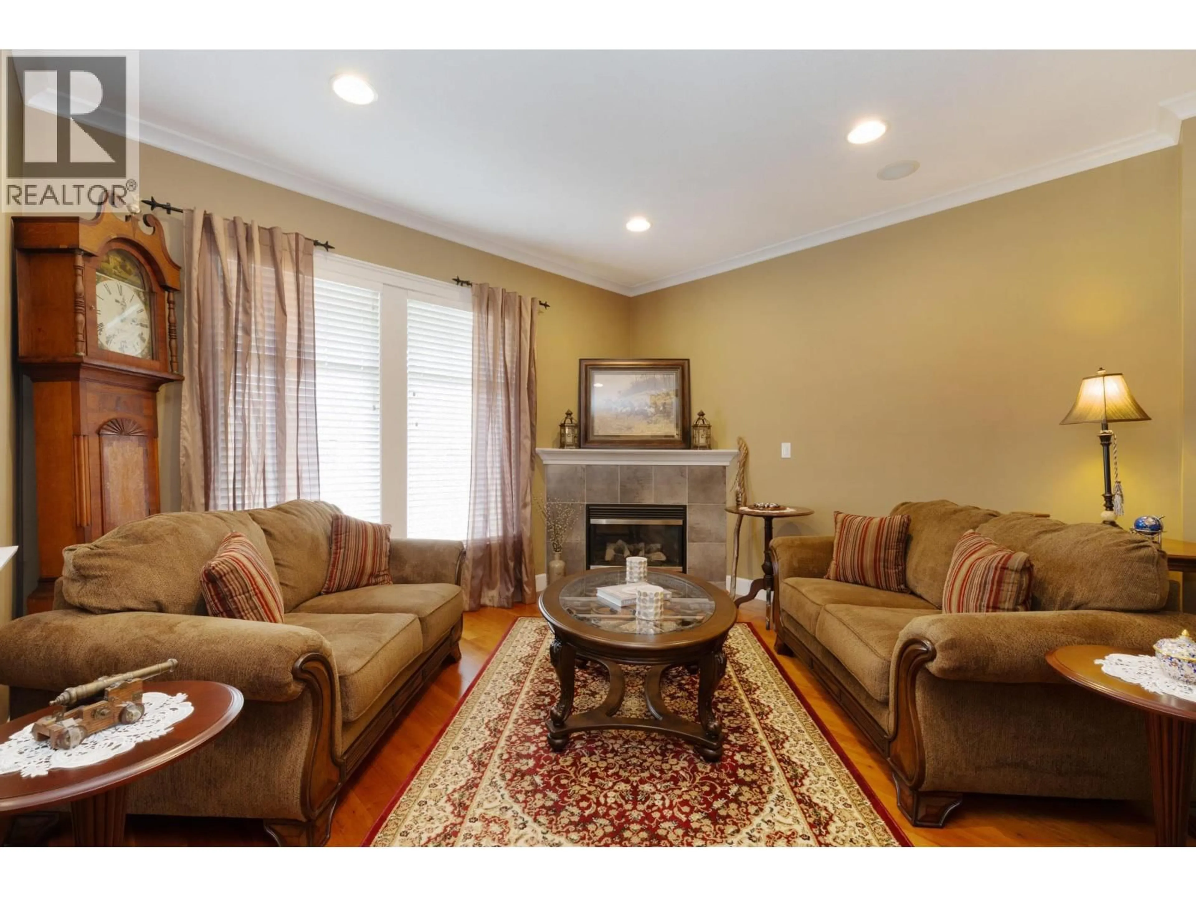 Living room with furniture, unknown for 11240 BLANEY WAY, Pitt Meadows British Columbia V3Y2V3