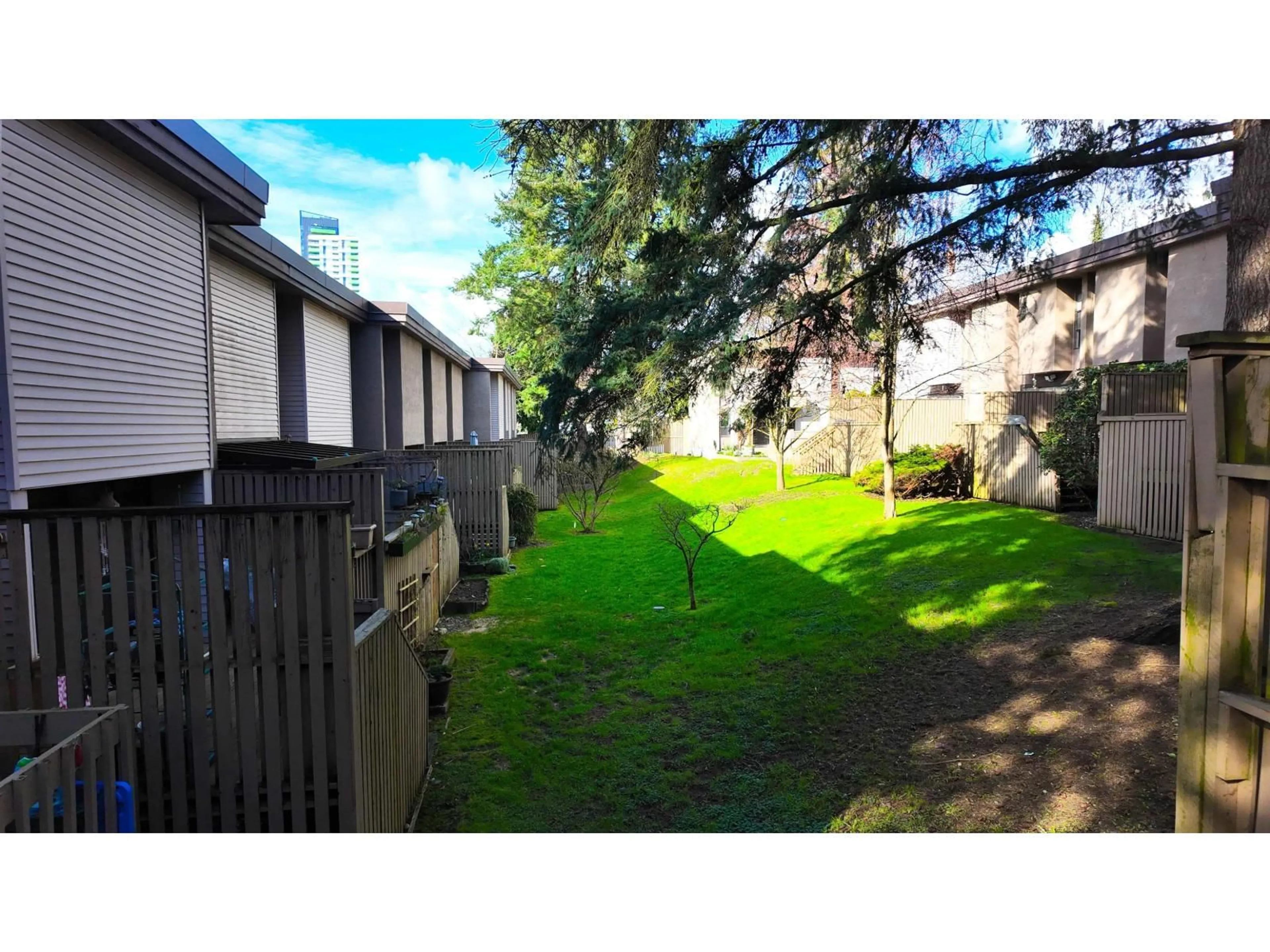 A pic from outside/outdoor area/front of a property/back of a property/a pic from drone, unknown for 89 - 13776 CENTRAL AVENUE, Surrey British Columbia V3T1R9
