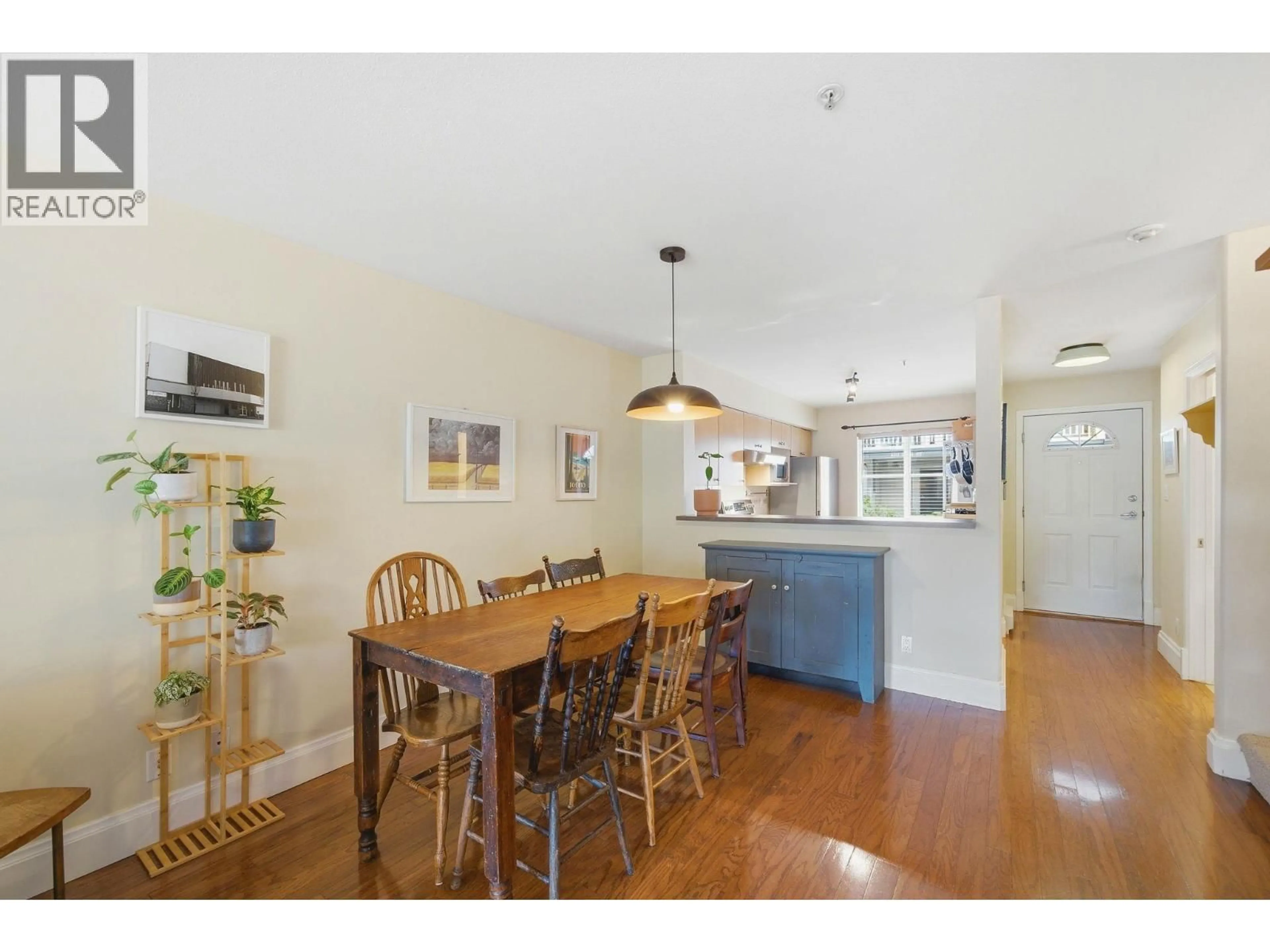 Open concept kitchen, unknown for 22 - 232 TENTH STREET, New Westminster British Columbia V3M3X9