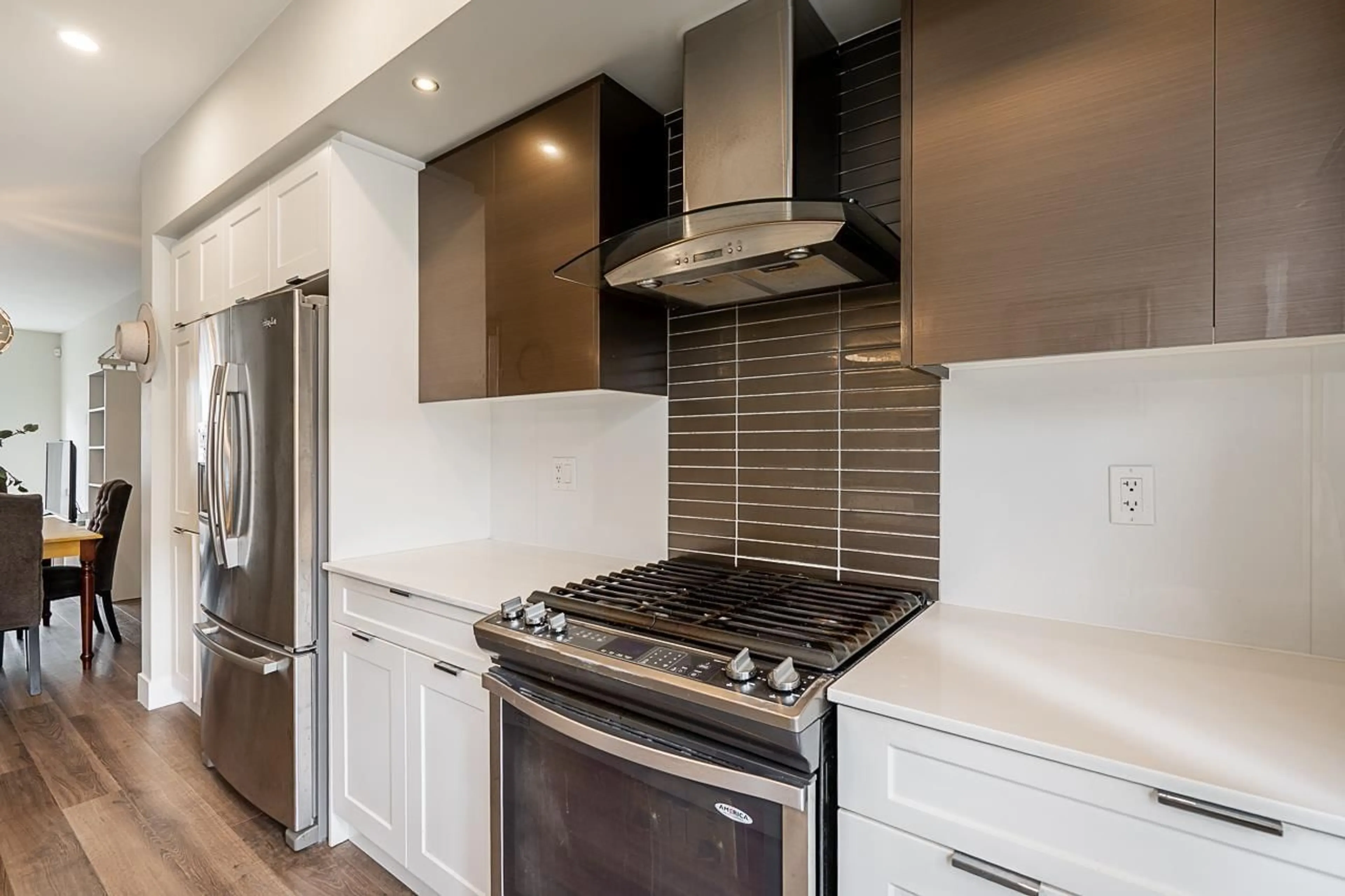 Contemporary kitchen, ceramic/tile floor for 83 - 20852 77A AVENUE, Langley British Columbia V2Y0R8