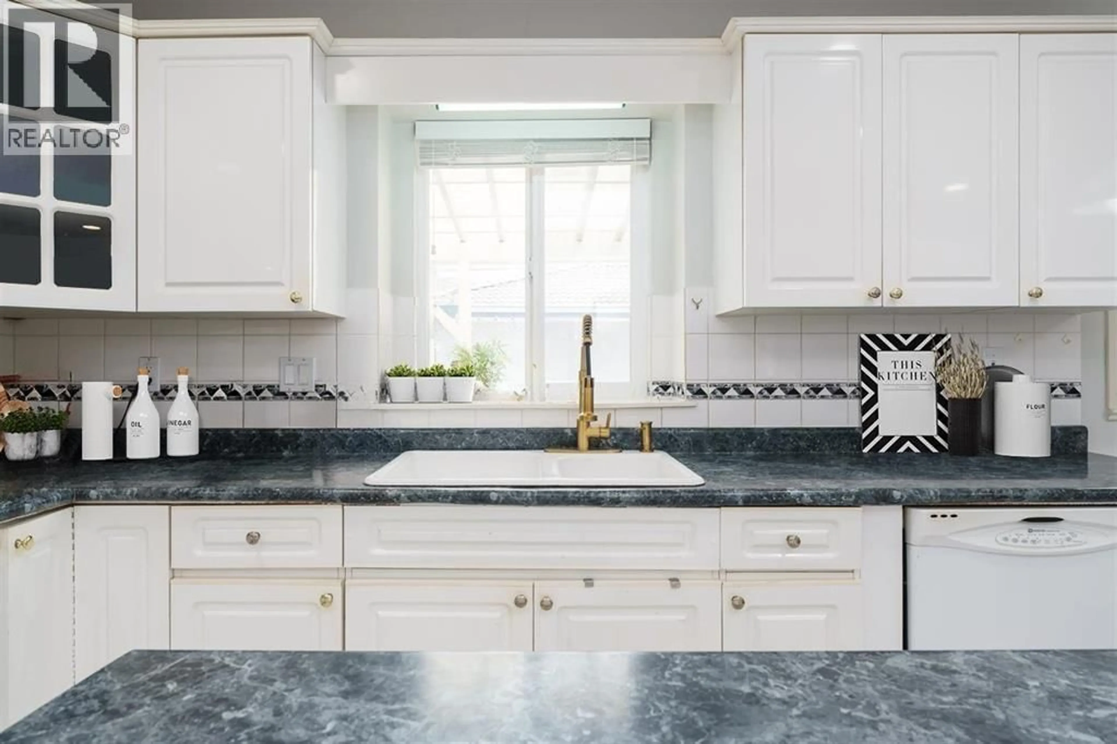 Contemporary kitchen, ceramic/tile floor for 1033 39TH AVENUE, Vancouver British Columbia V5W1K9