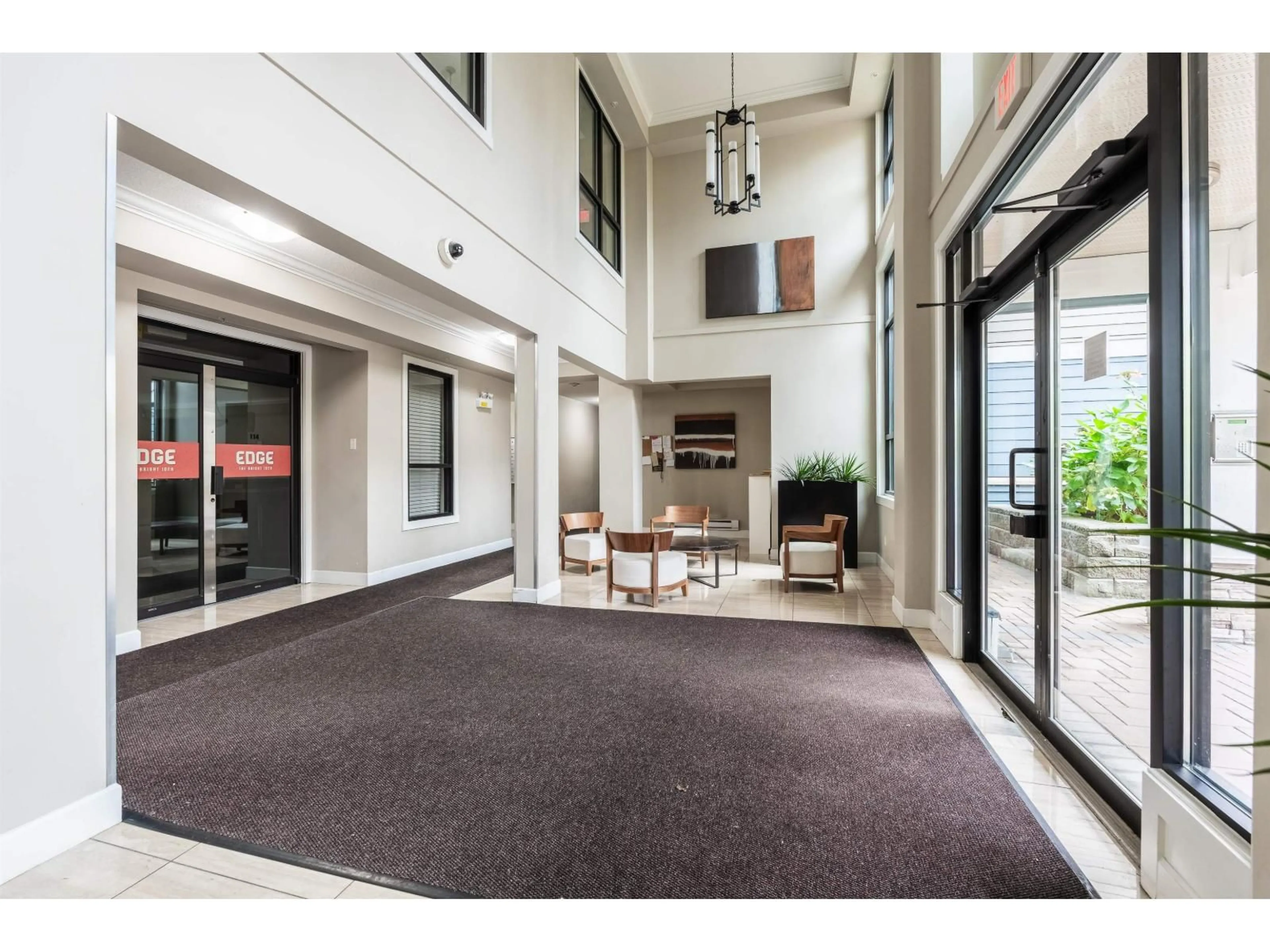 Indoor foyer for 104 - 13897 FRASER HIGHWAY, Surrey British Columbia V3T4E6