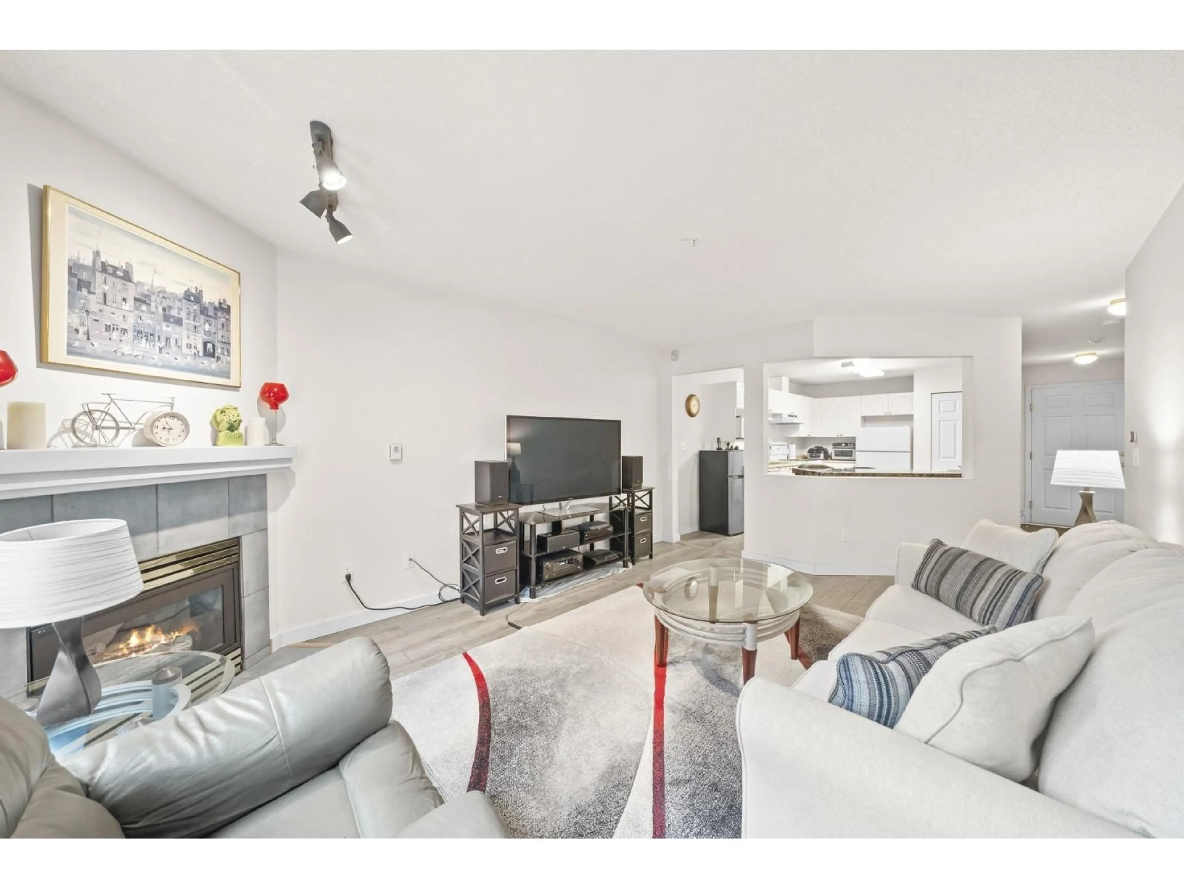 Living room with furniture, unknown for 312 - 8068 120A STREET, Surrey British Columbia V3W3P3