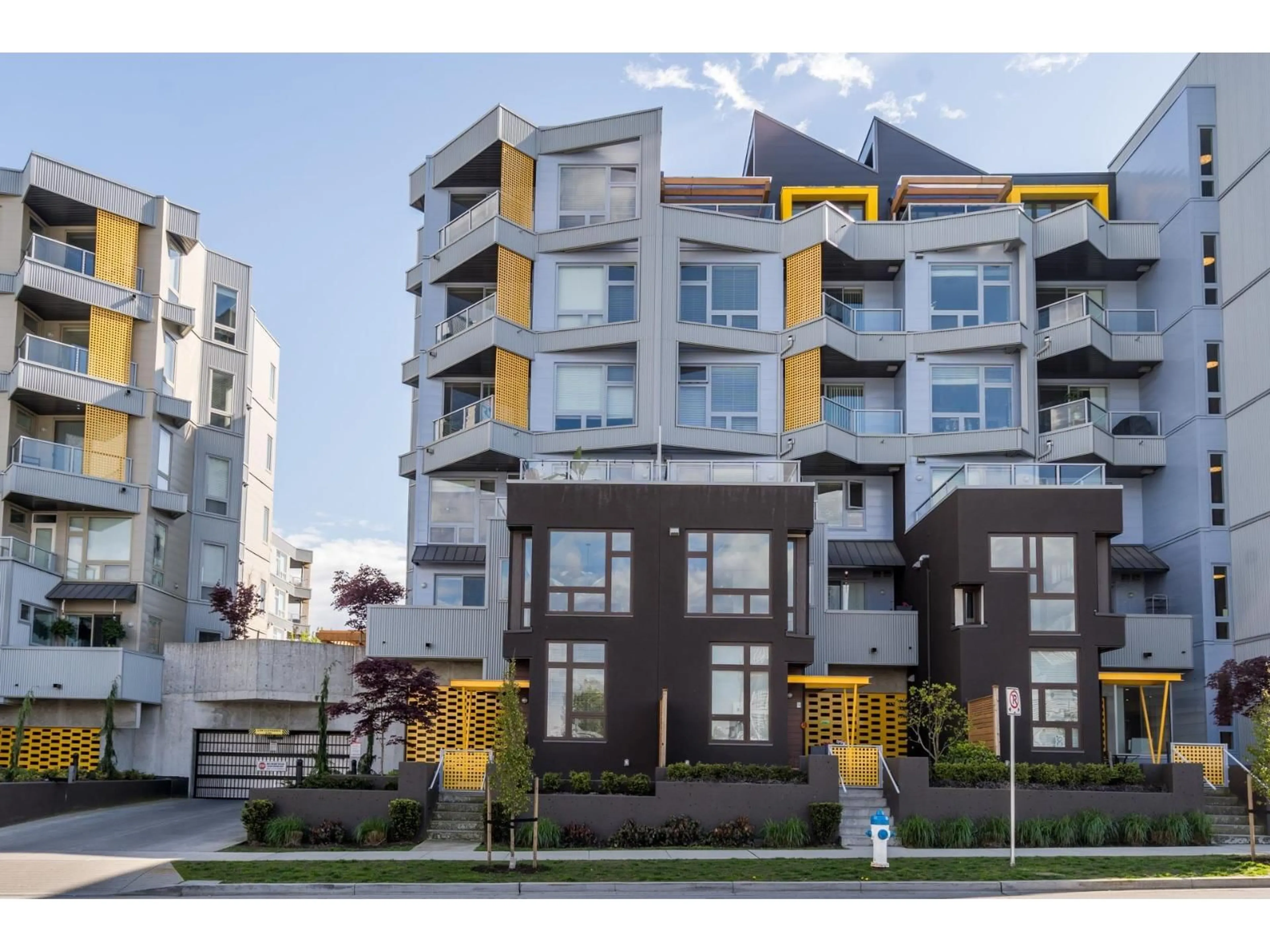 Blurry image for 10 - 32828 LANDEAU PLACE, Abbotsford British Columbia V2S0M4