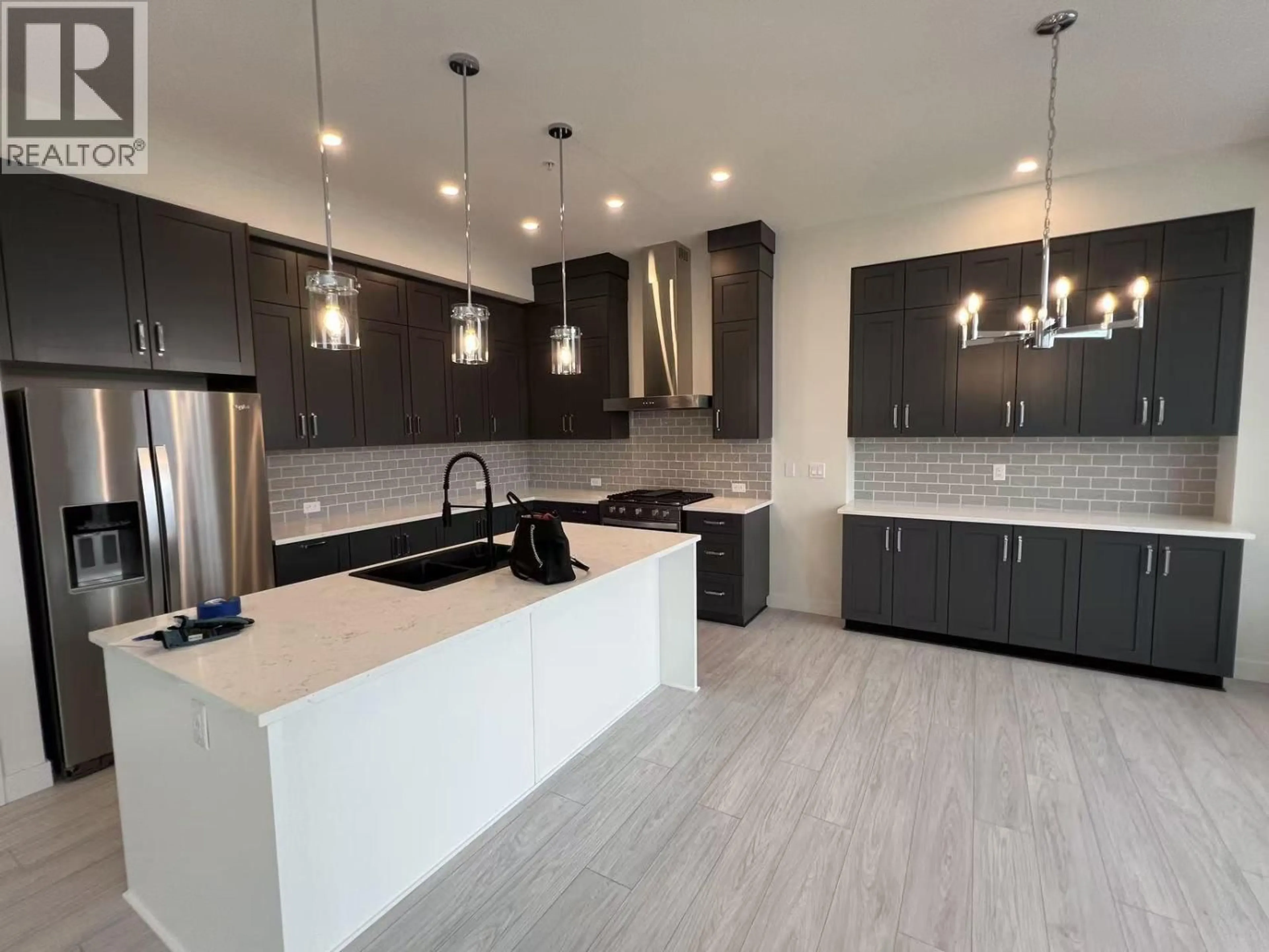 Open concept kitchen, ceramic/tile floor for 14119 230 STREET, Maple Ridge British Columbia V4R0G9