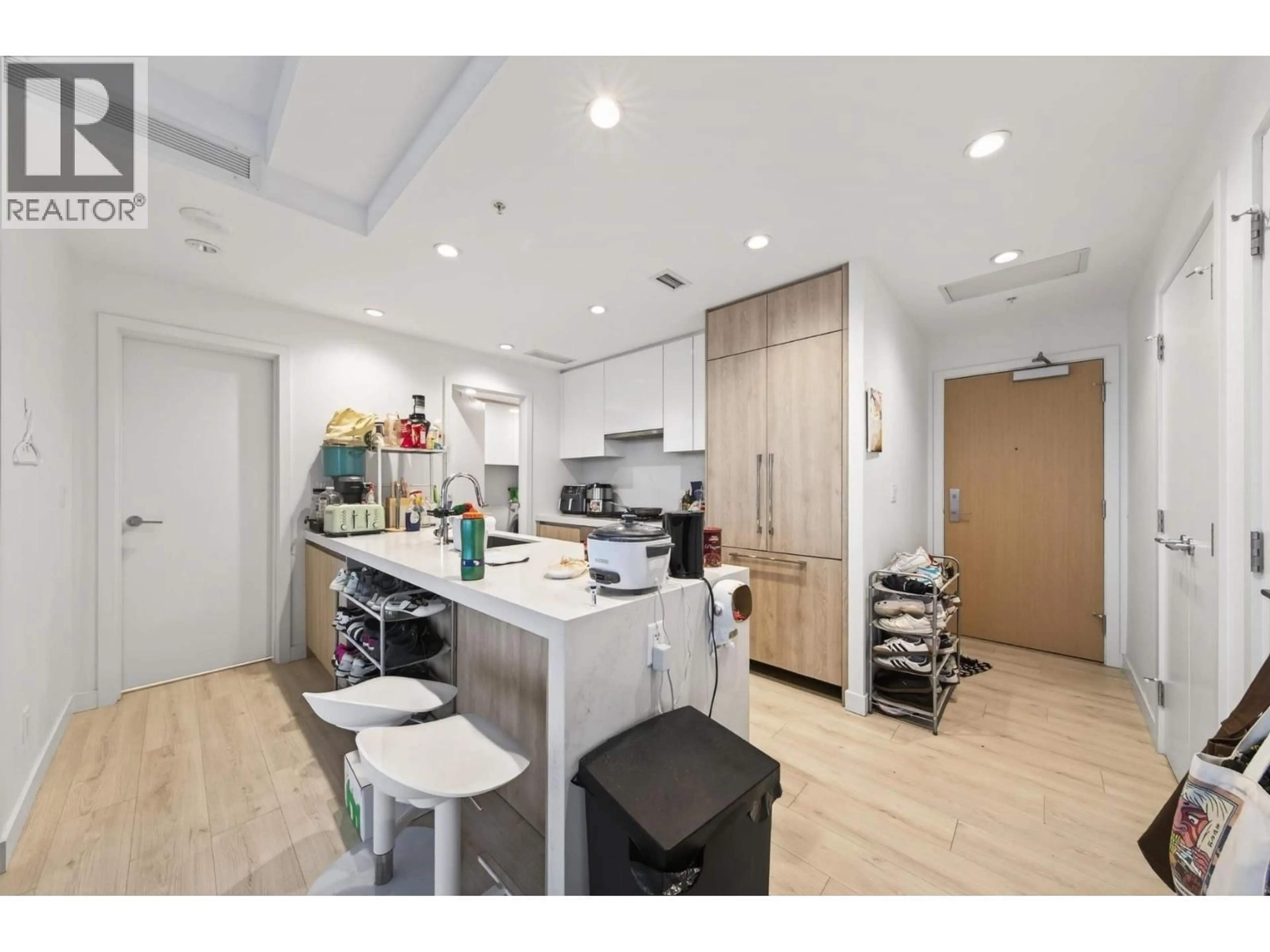 Open concept kitchen, unknown for 3402 - 6080 MCKAY AVENUE, Burnaby British Columbia V5H0J4