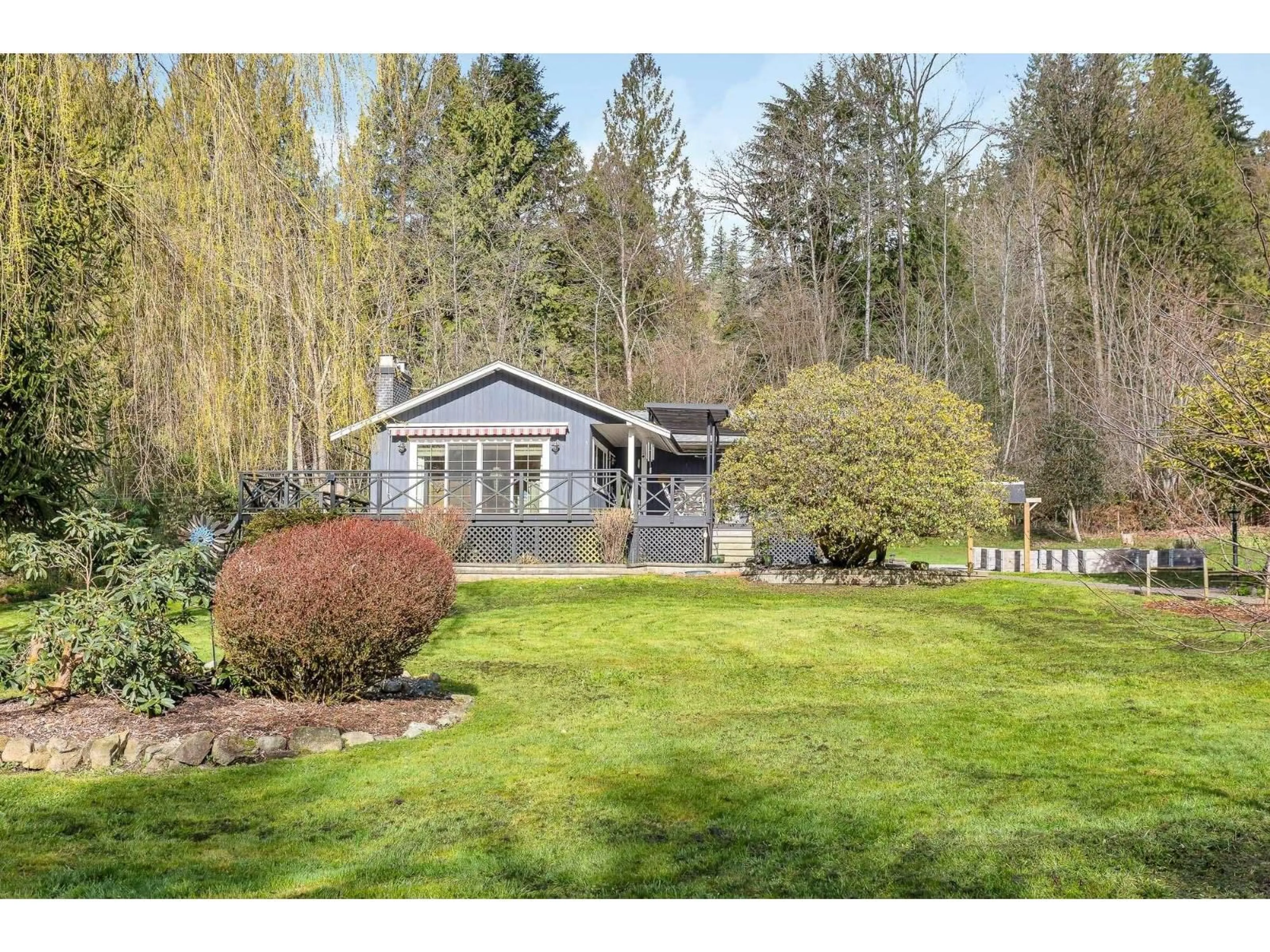 A pic from outside/outdoor area/front of a property/back of a property/a pic from drone, water/lake/river/ocean view for 10531 RUSKIN CRESCENT, Mission British Columbia V4S1B4