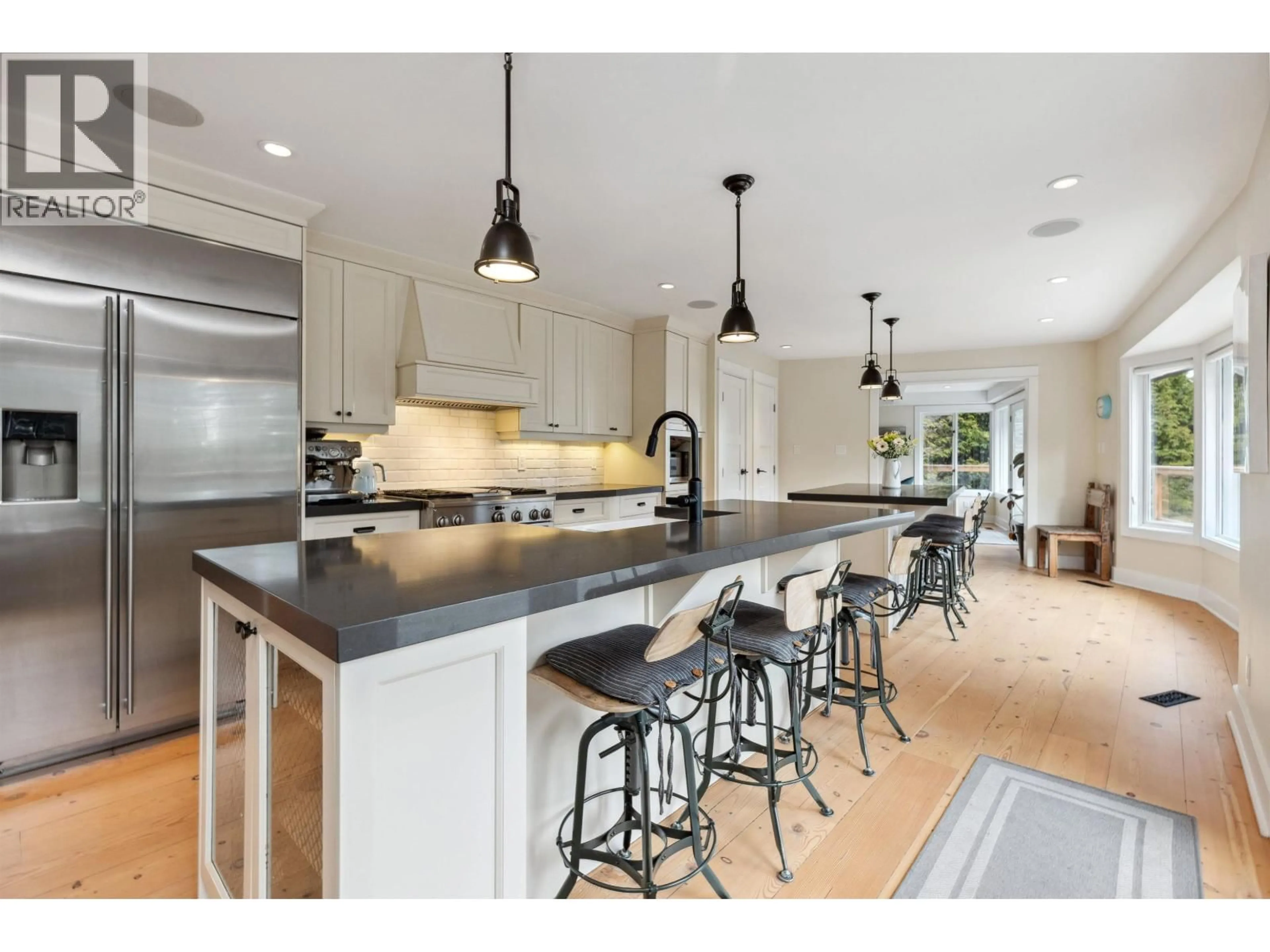 Open concept kitchen, unknown for 3714 SOUTHRIDGE PLACE, West Vancouver British Columbia V7V3H8