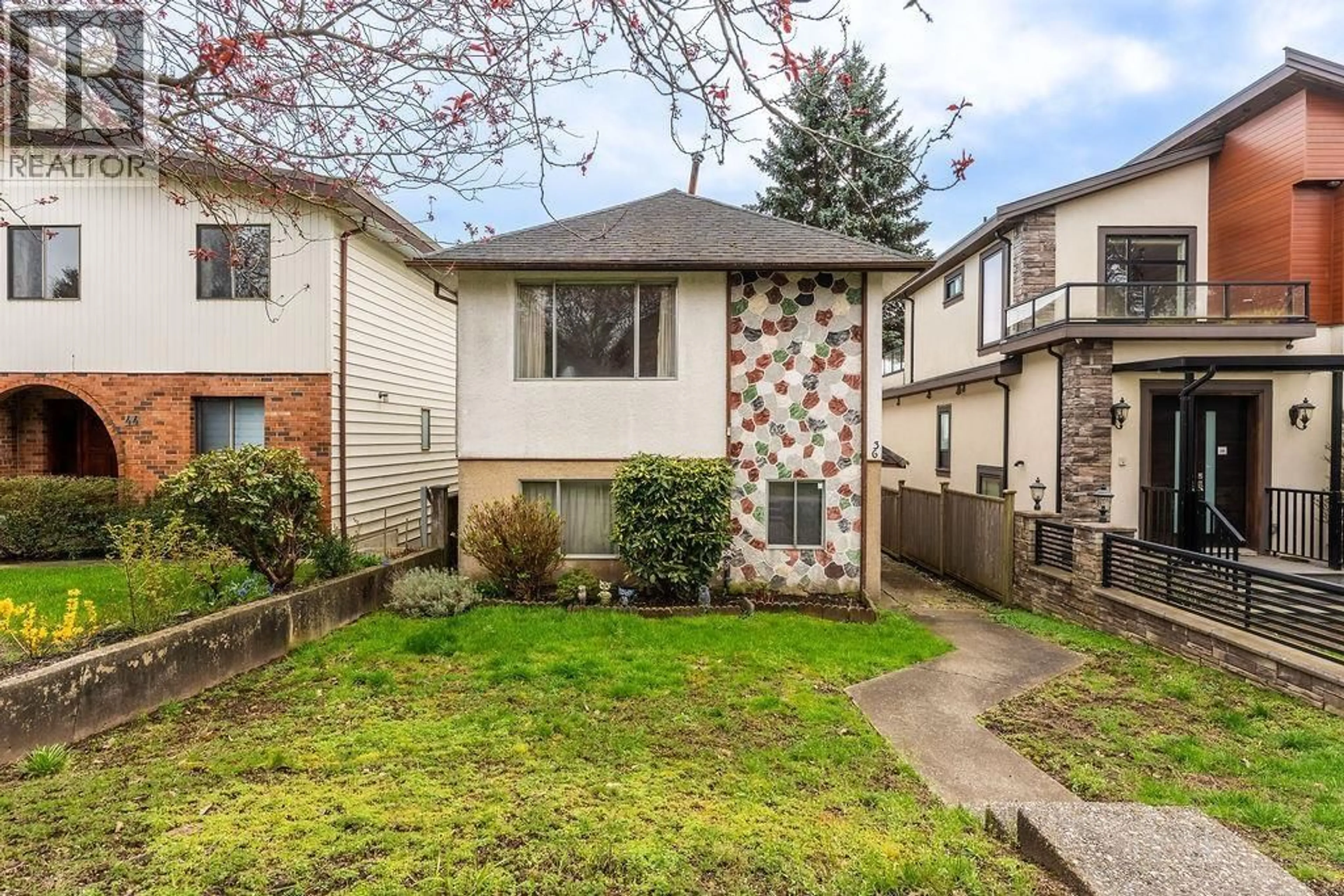 Unknown for 36 60TH AVENUE, Vancouver British Columbia V5X1Z6