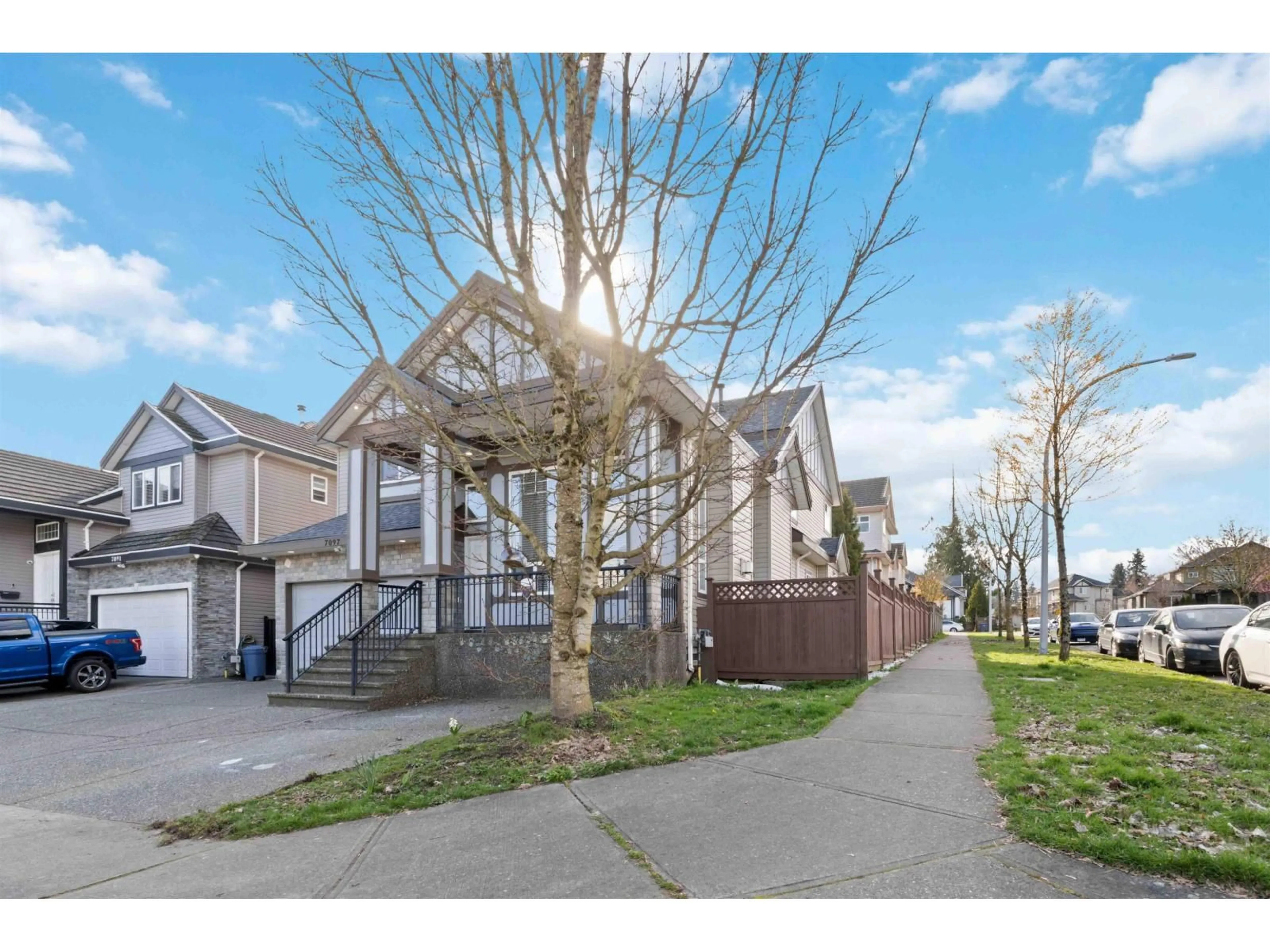 Unknown for 7097 149A STREET, Surrey British Columbia V3S1K2