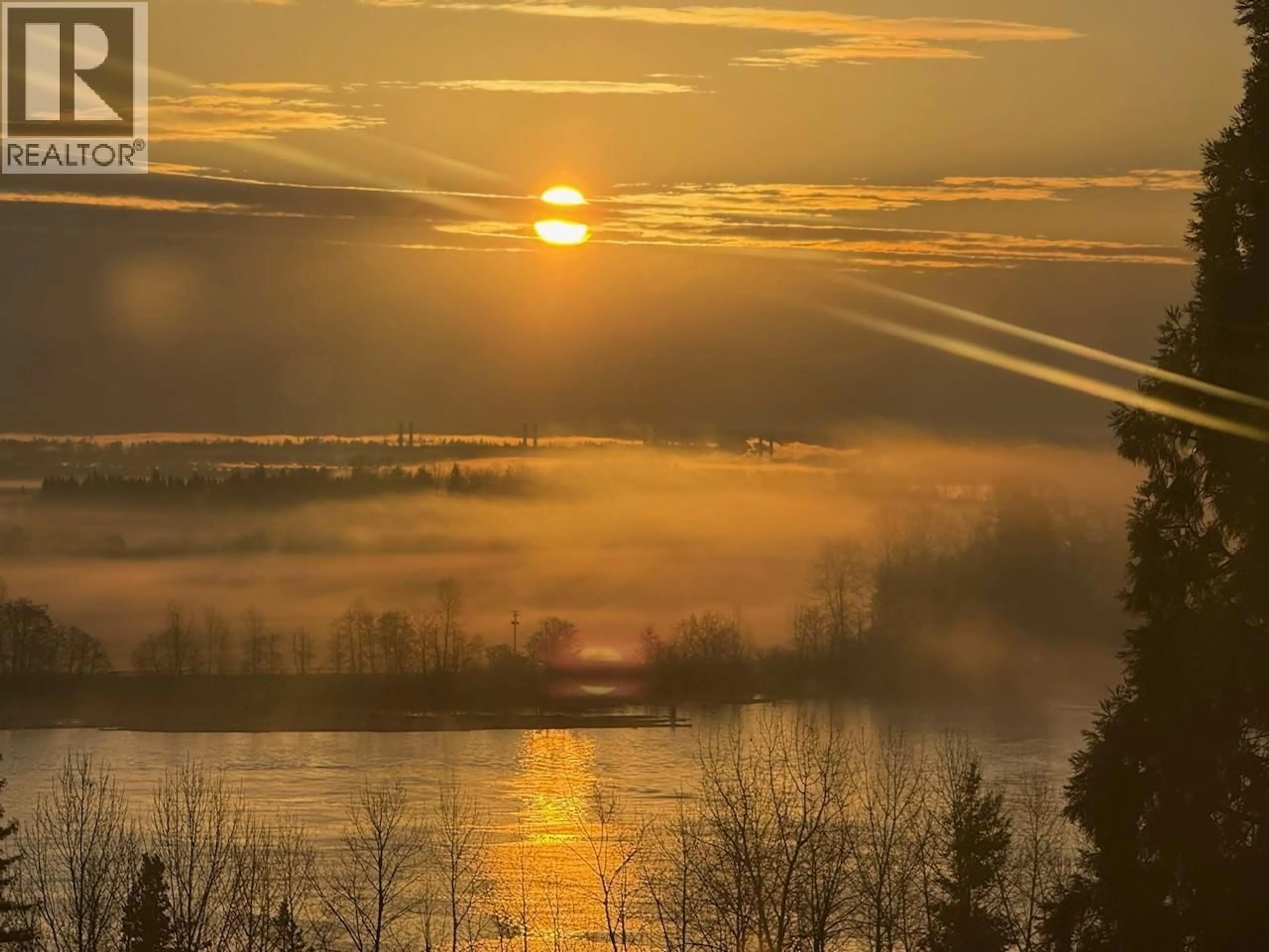 Blurry image for 208 - 1140 CASTLE CRESCENT, Port Coquitlam British Columbia V3C5R6