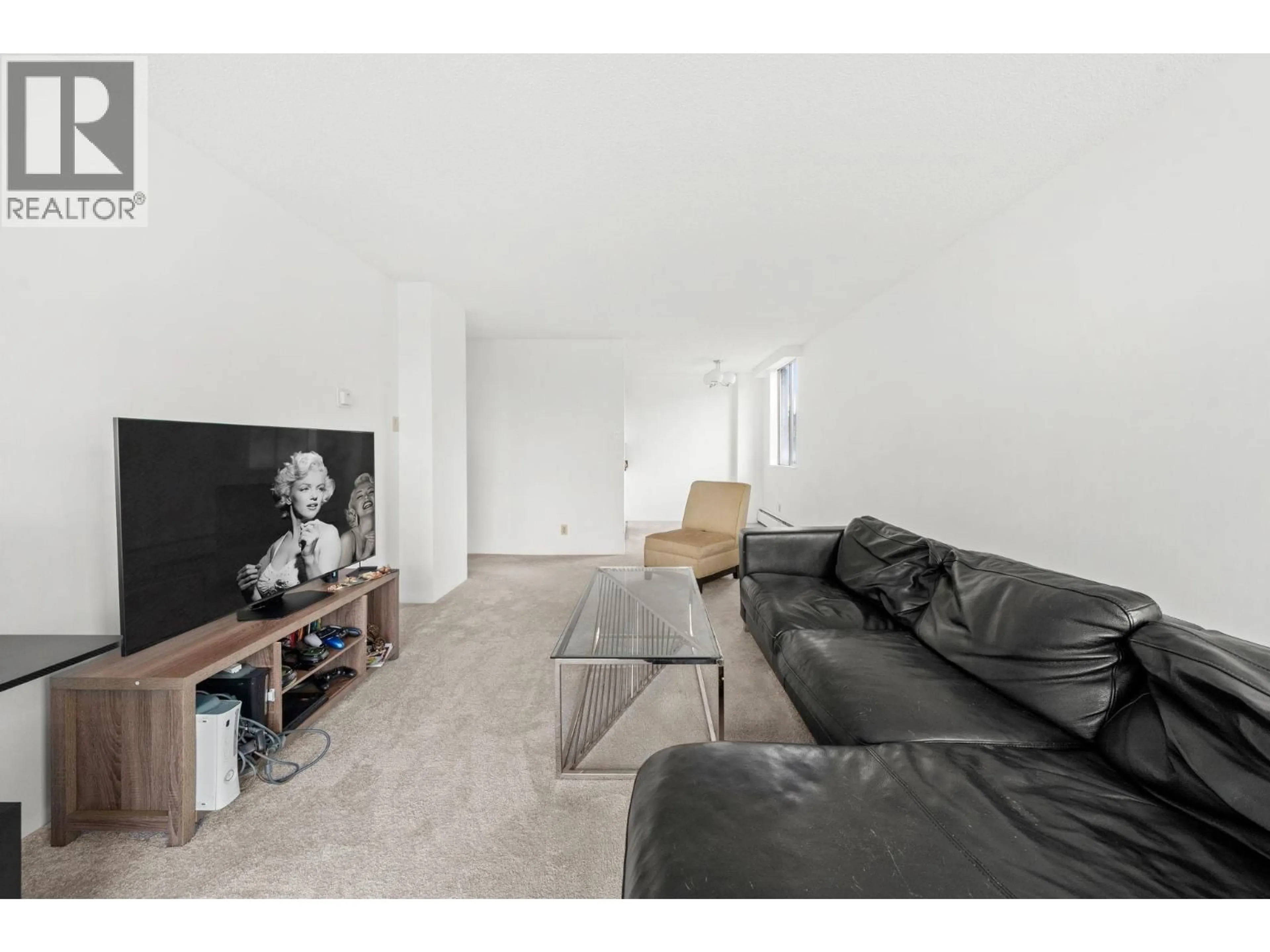 Living room with furniture, unknown for 2016 FULLERTON AVENUE, North Vancouver British Columbia V7P3E6
