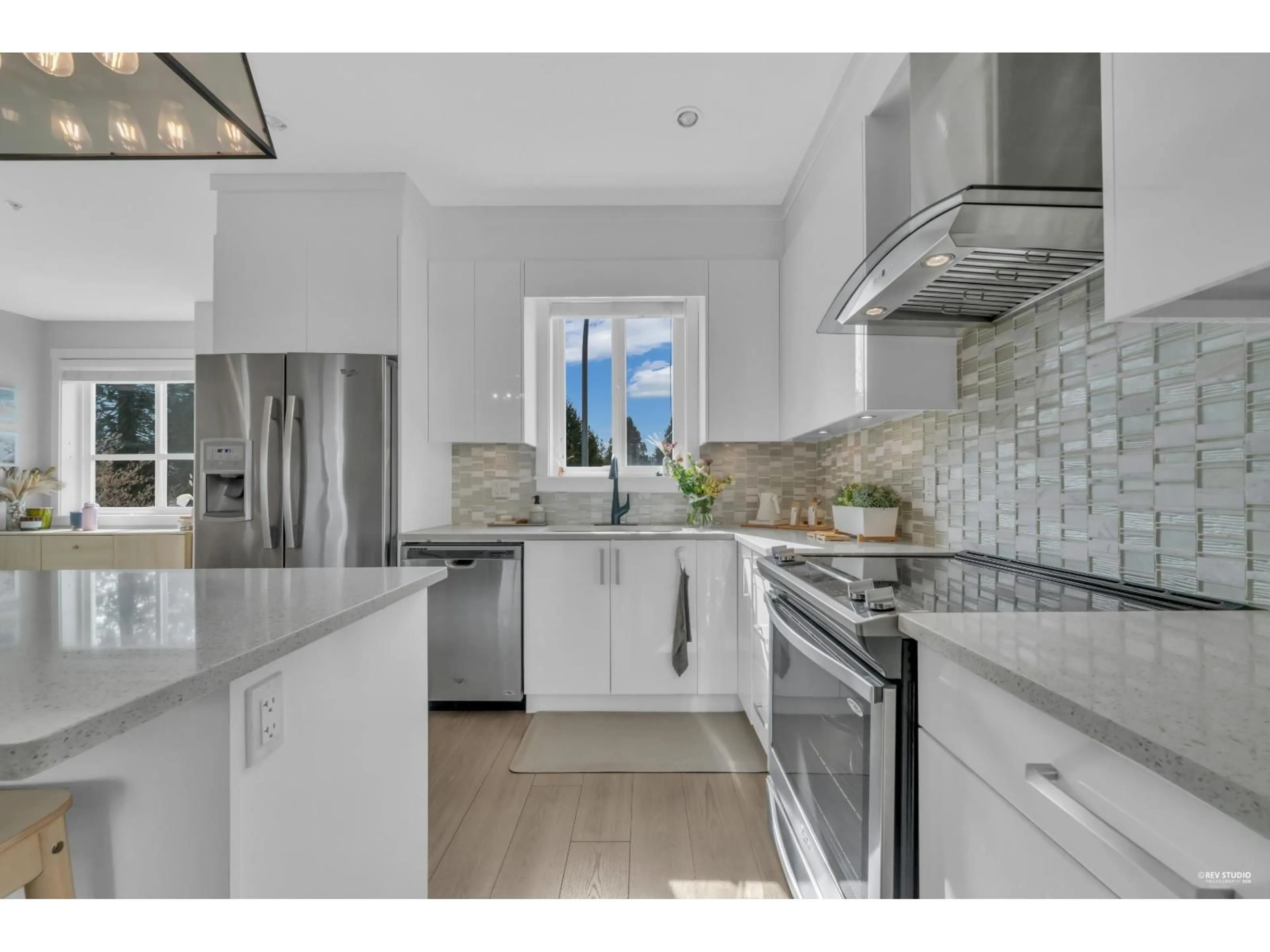 Open concept kitchen, ceramic/tile floor for 34 - 20856 76 AVENUE, Langley British Columbia V2Y0S7