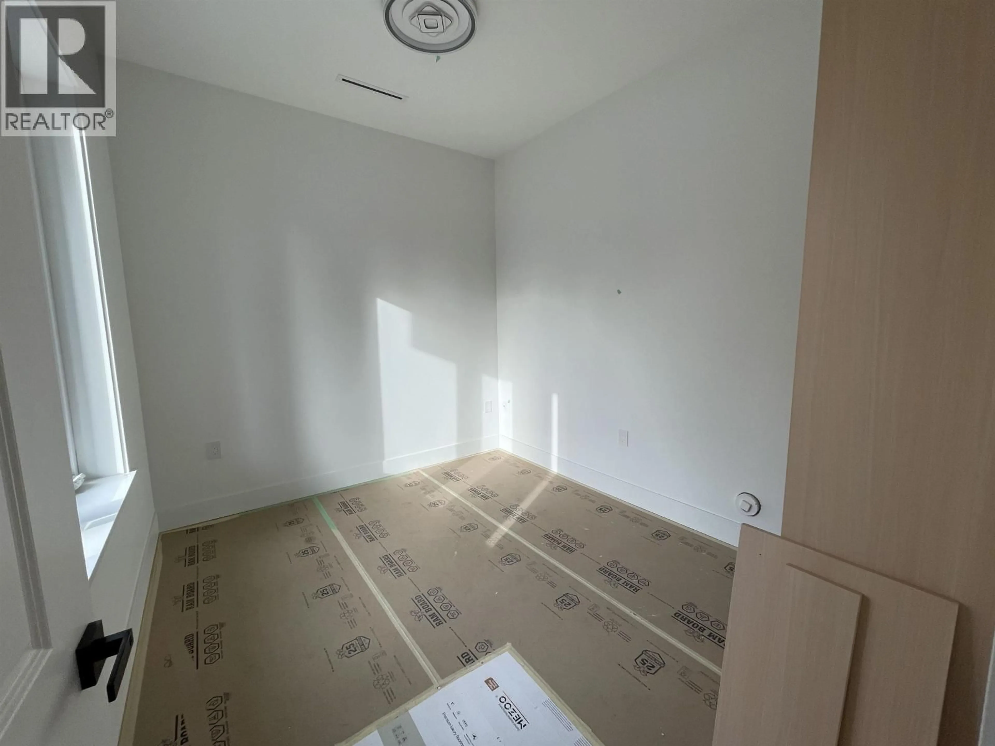 A pic of a room for 1 - 2452 HARRISON DRIVE, Vancouver British Columbia V5P2P8