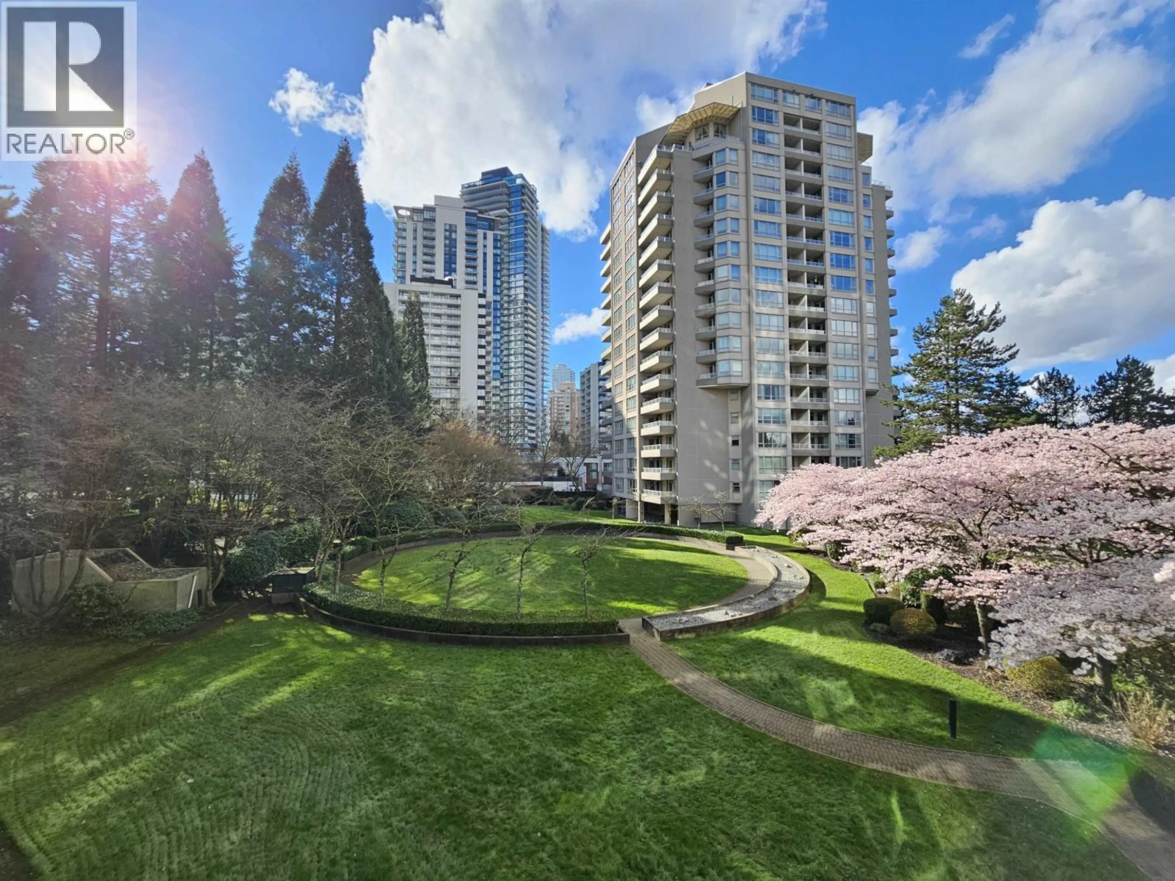 A pic from outside/outdoor area/front of a property/back of a property/a pic from drone, city buildings view from balcony for 302 - 6055 NELSON AVENUE, Burnaby British Columbia V5H4L4
