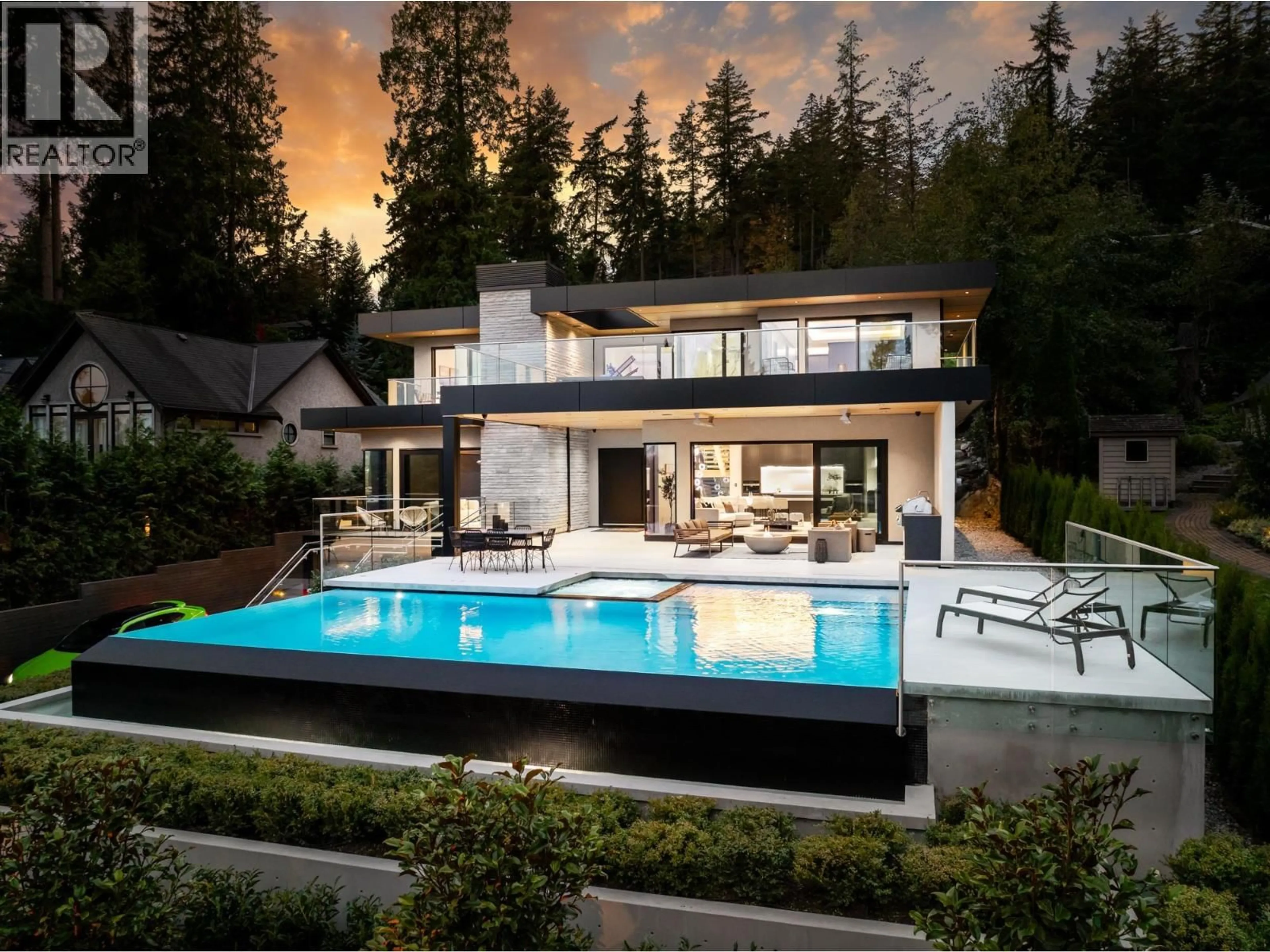 Unknown for 449 HILLCREST STREET, West Vancouver British Columbia V7V2L8