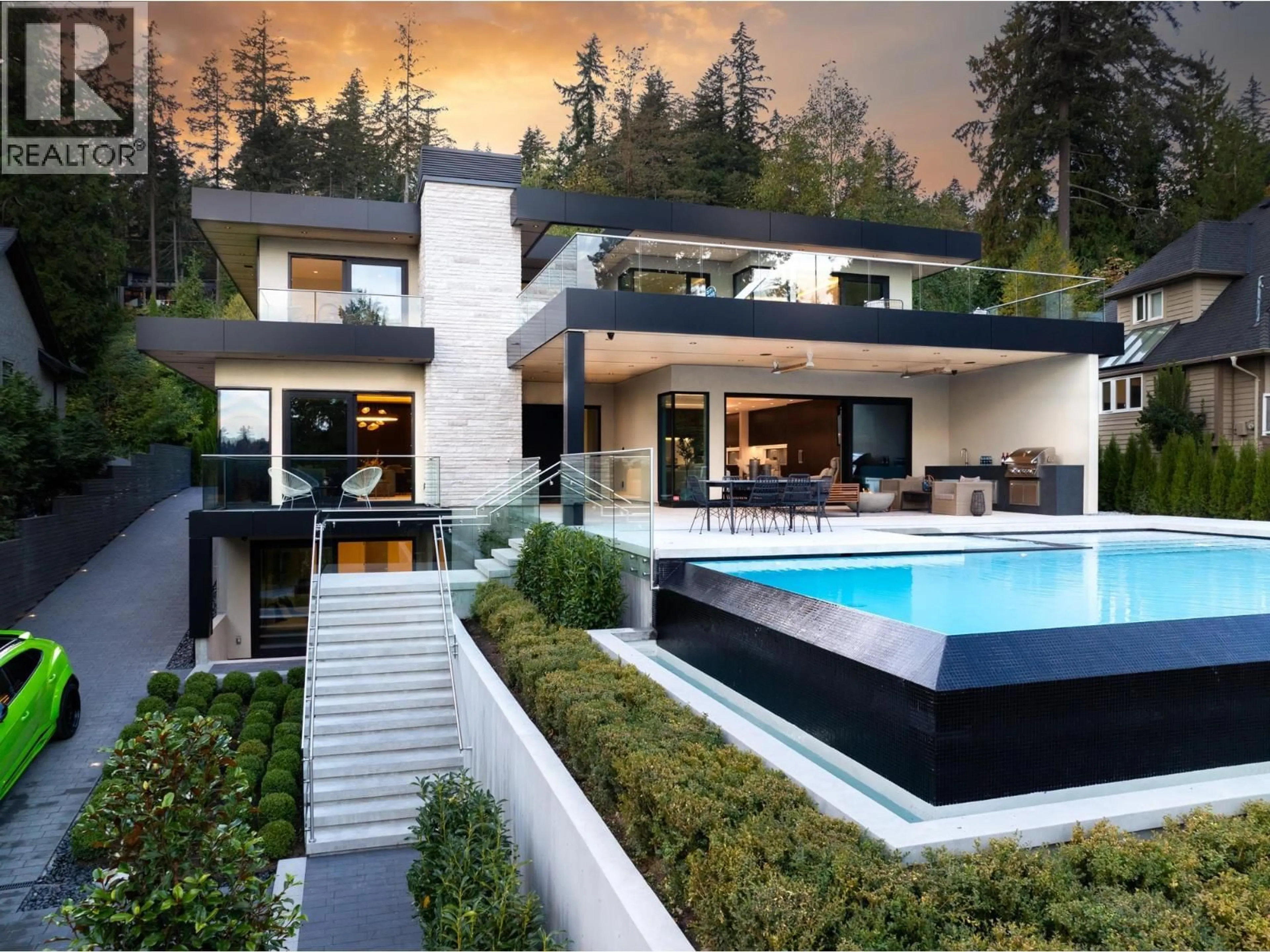 Unknown for 449 HILLCREST STREET, West Vancouver British Columbia V7V2L8