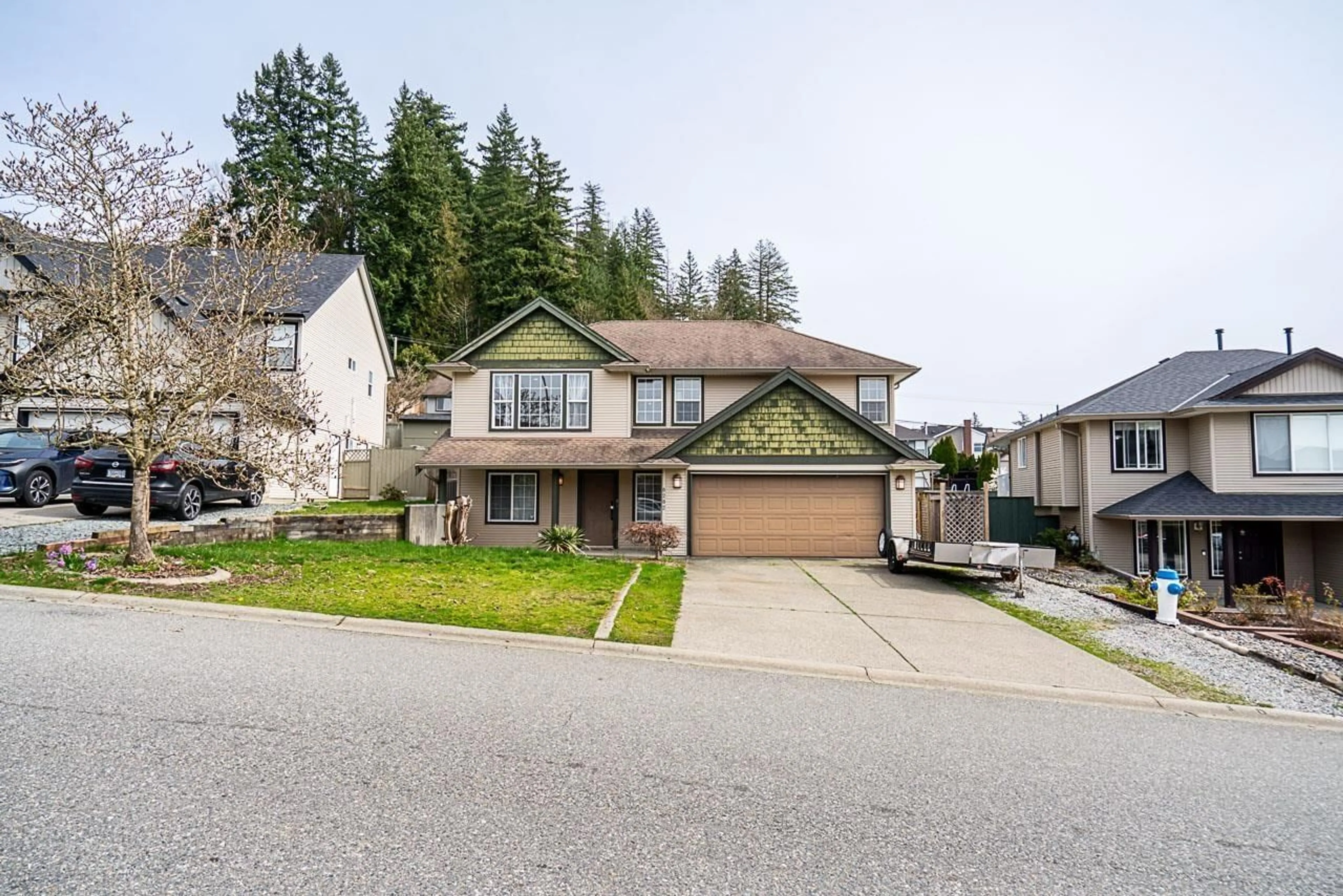 A pic from outside/outdoor area/front of a property/back of a property/a pic from drone, street for 8282 MELBURN DRIVE, Mission British Columbia V2V7H3