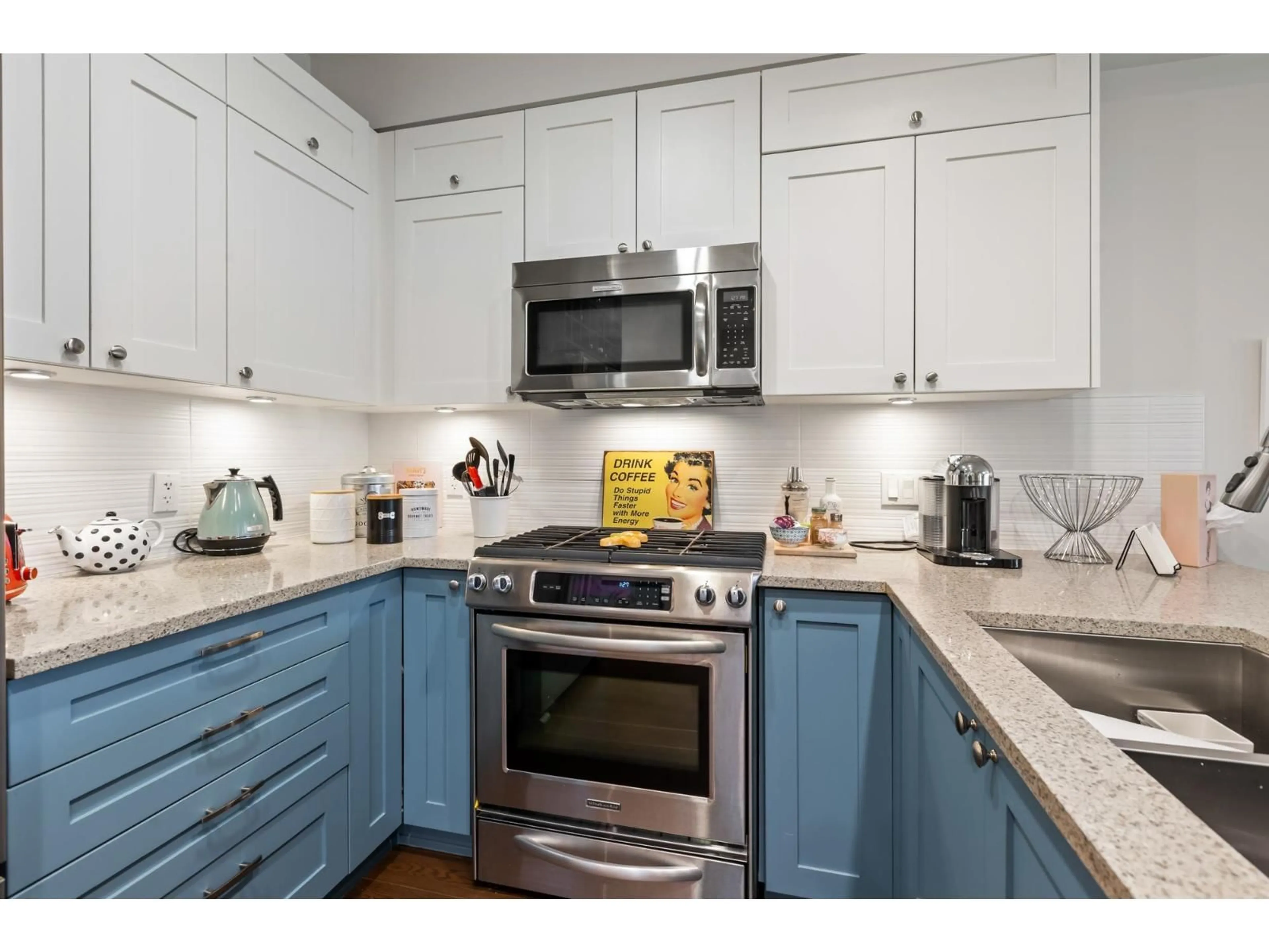 Unknown for 203 - 15195 36 AVENUE, Surrey British Columbia V3S4R3