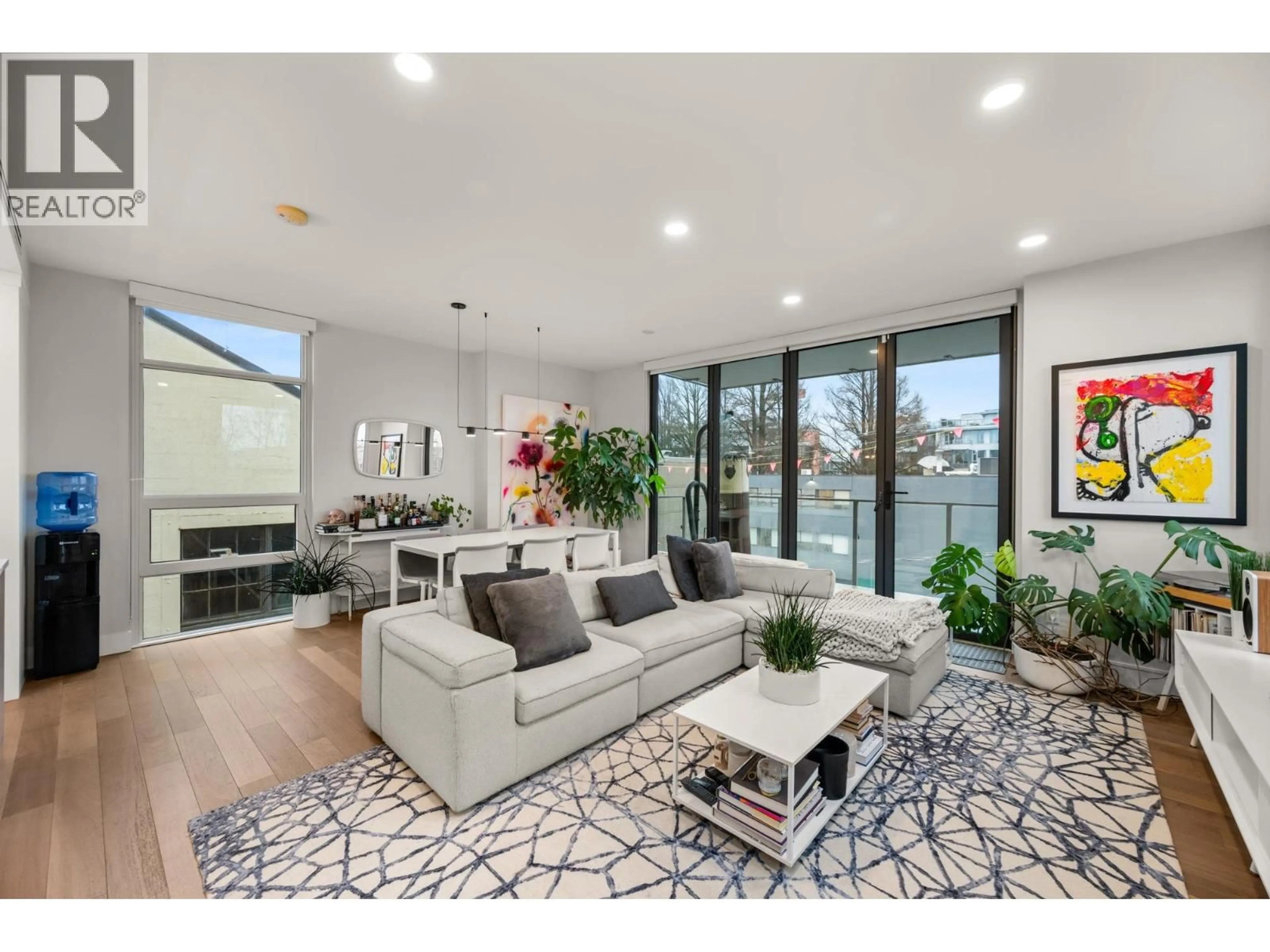 Living room with furniture, unknown for 401 - 2687 MAPLE STREET, Vancouver British Columbia V6J3T7