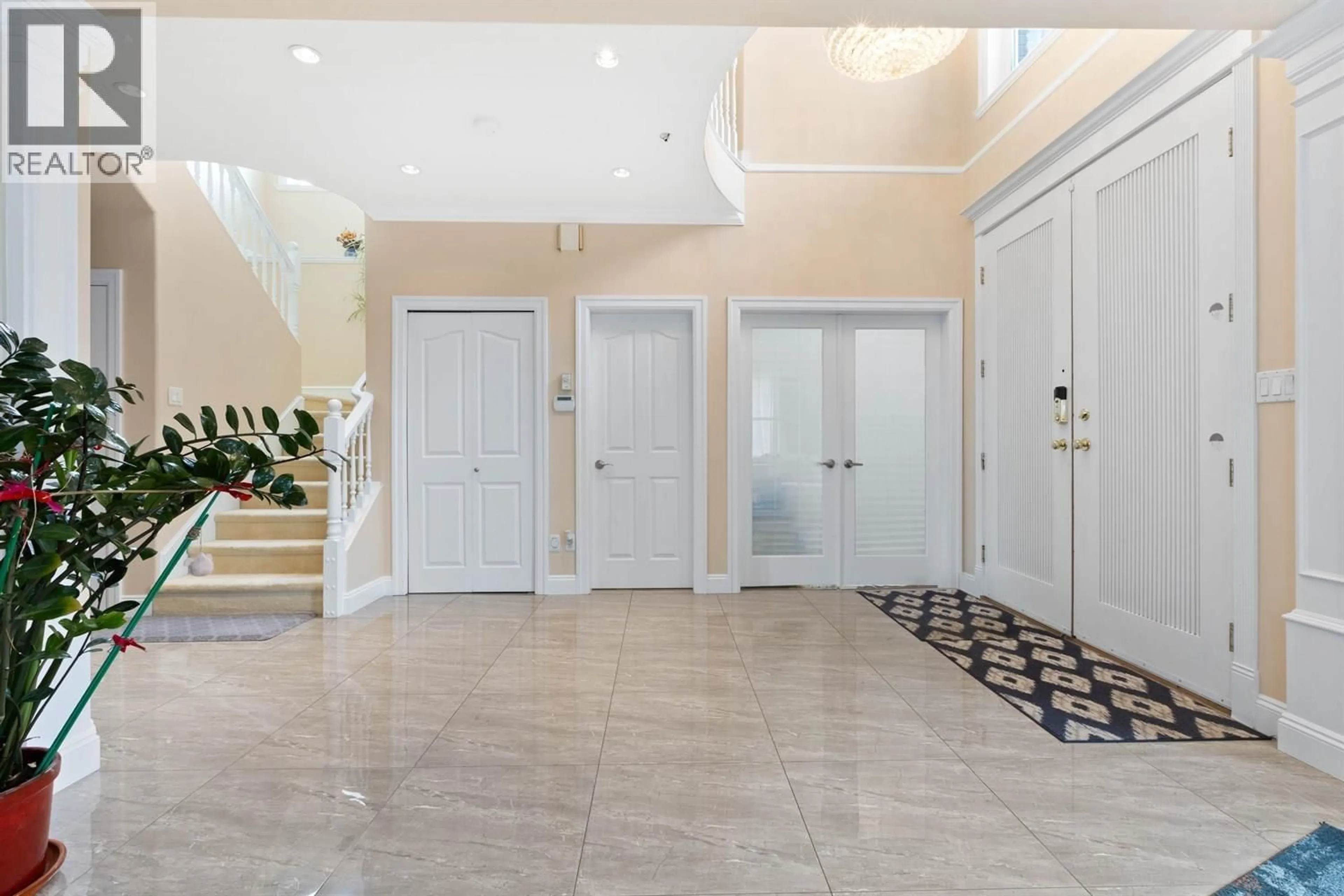Indoor foyer for 1356 62ND AVENUE, Vancouver British Columbia V5X2H5