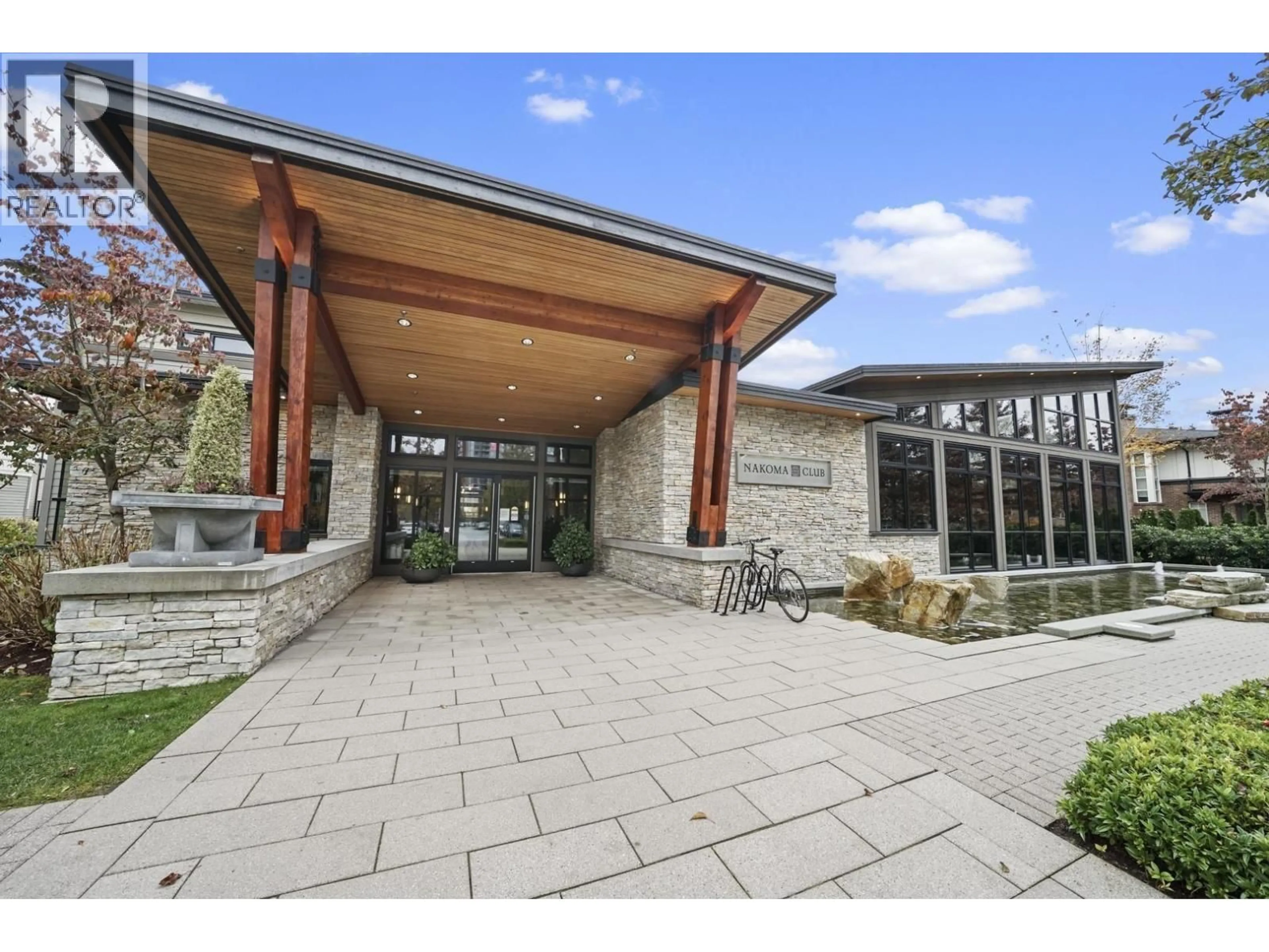 Indoor foyer for 2806 - 3102 WINDSOR GATE, Coquitlam British Columbia V3B0J3