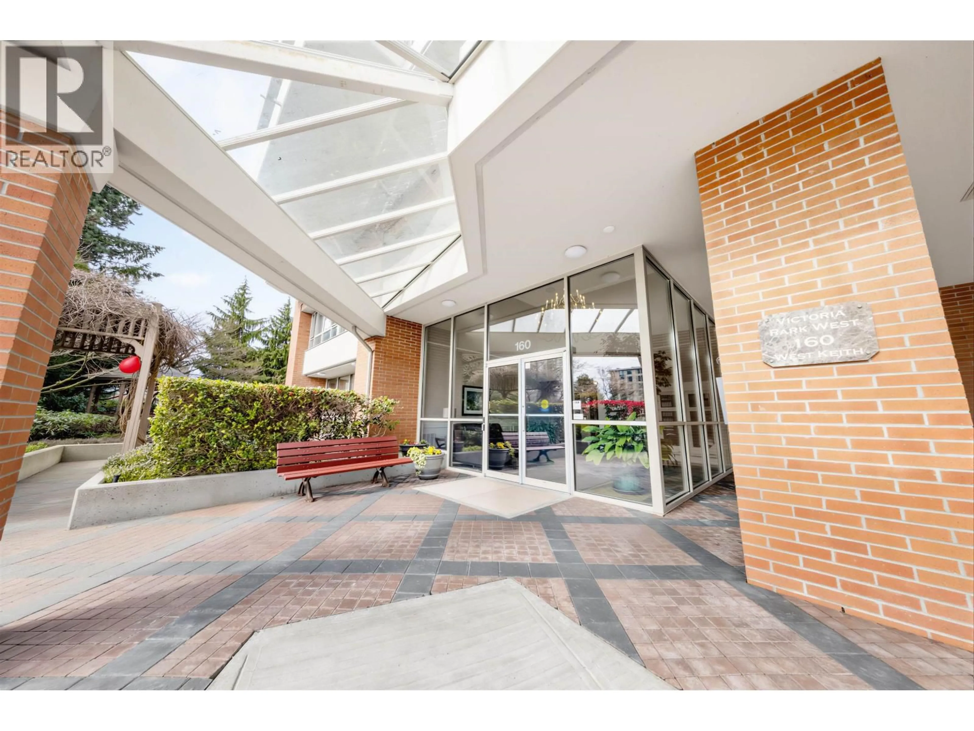 Indoor foyer for 304 - 160 KEITH ROAD, North Vancouver British Columbia V7M3M2