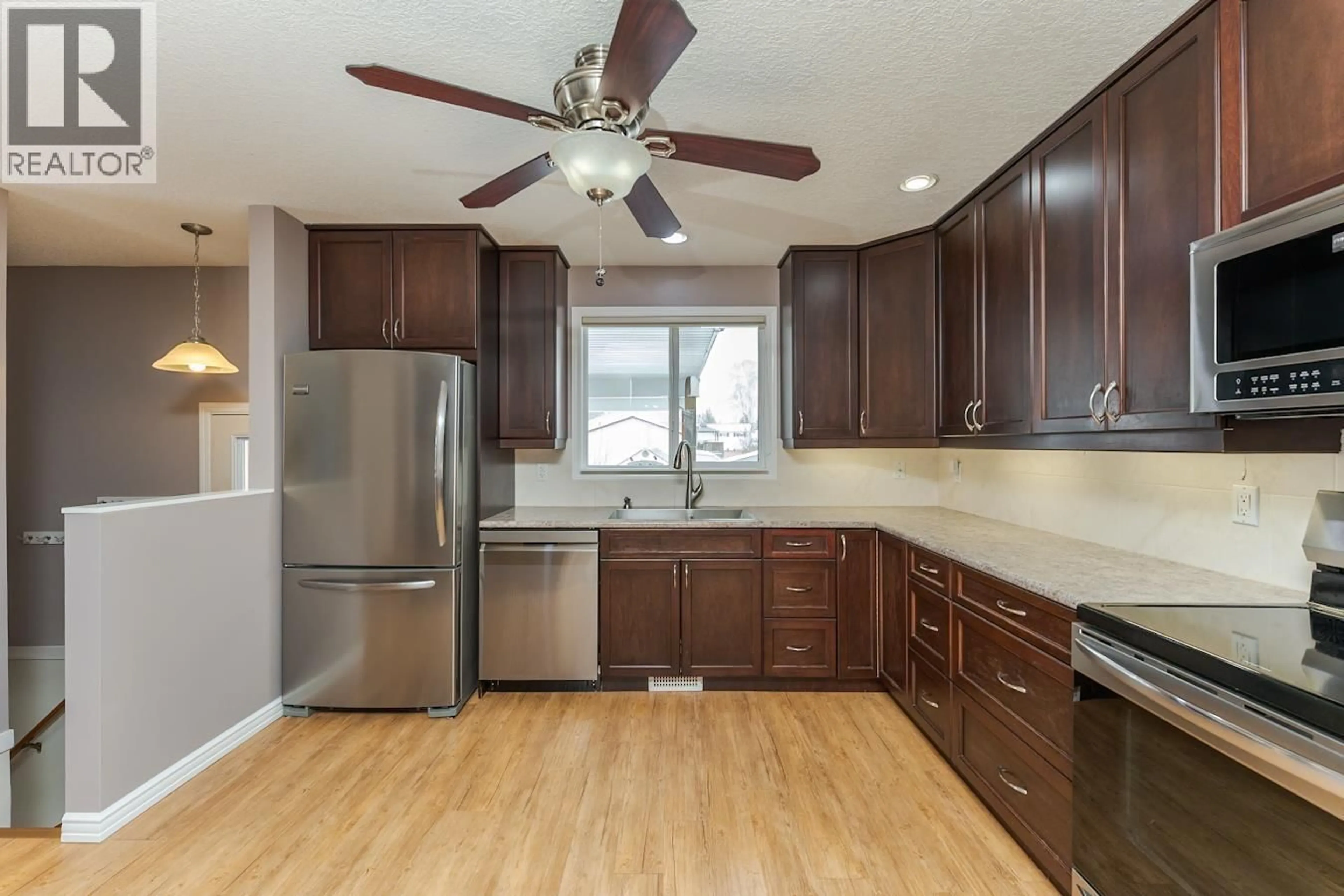 Open concept kitchen, unknown for 5904 OXFORD PLACE, Prince George British Columbia V2N2E8