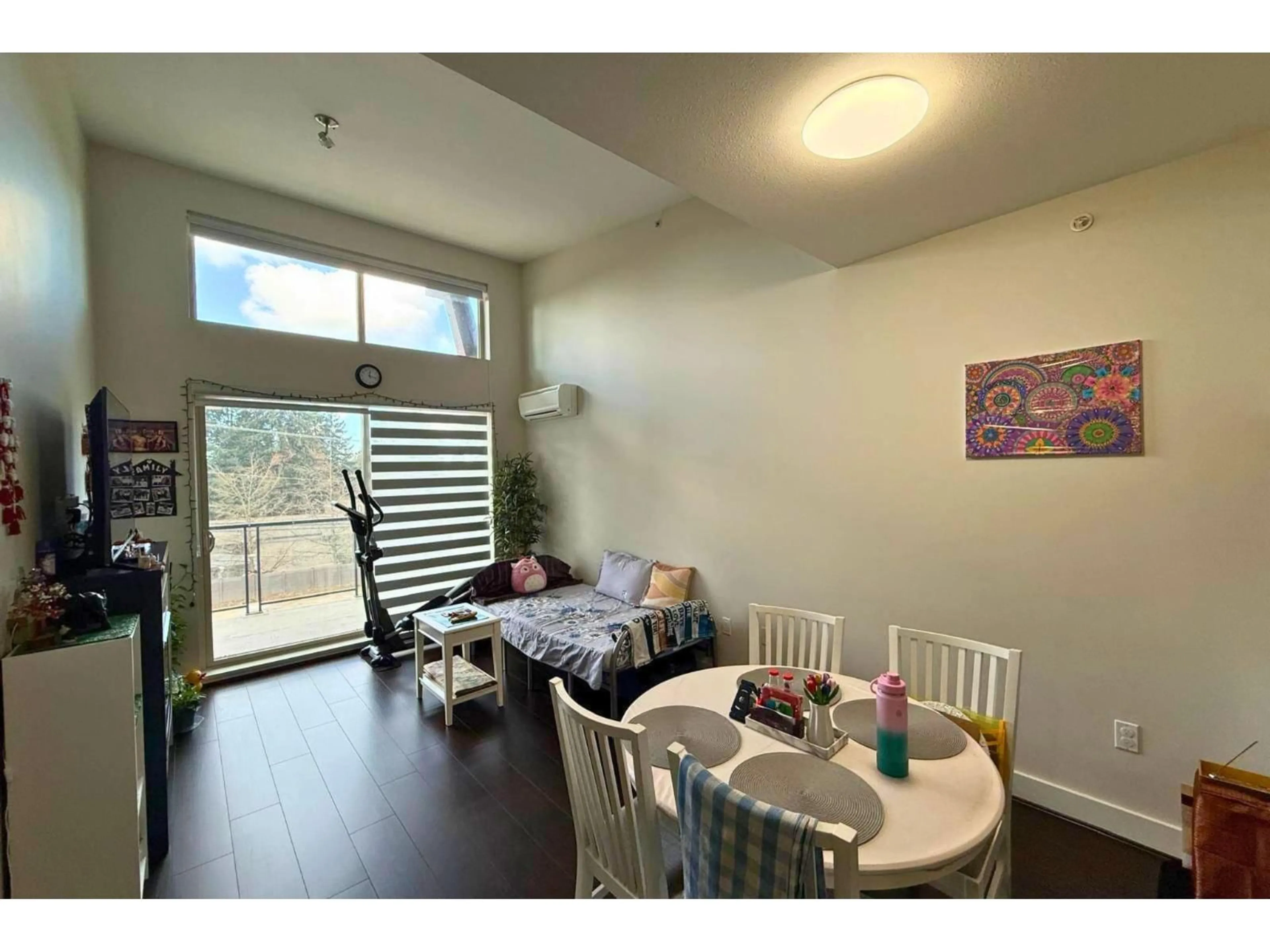 A pic of a room for 412 - 6628 120 STREET, Surrey British Columbia V3W1T7