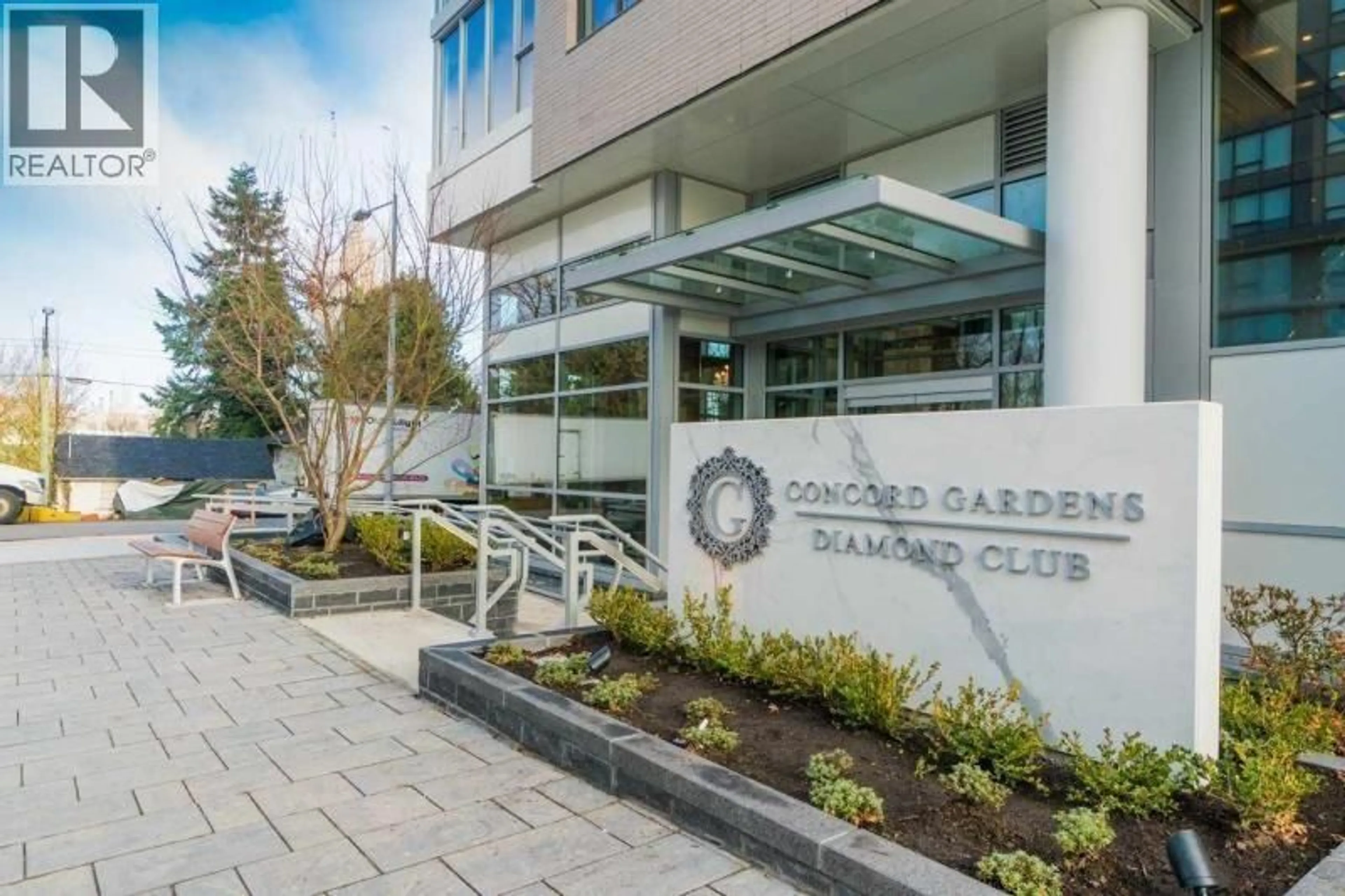 Indoor foyer for 925 - 8988 PATTERSON ROAD, Richmond British Columbia V6X0R2