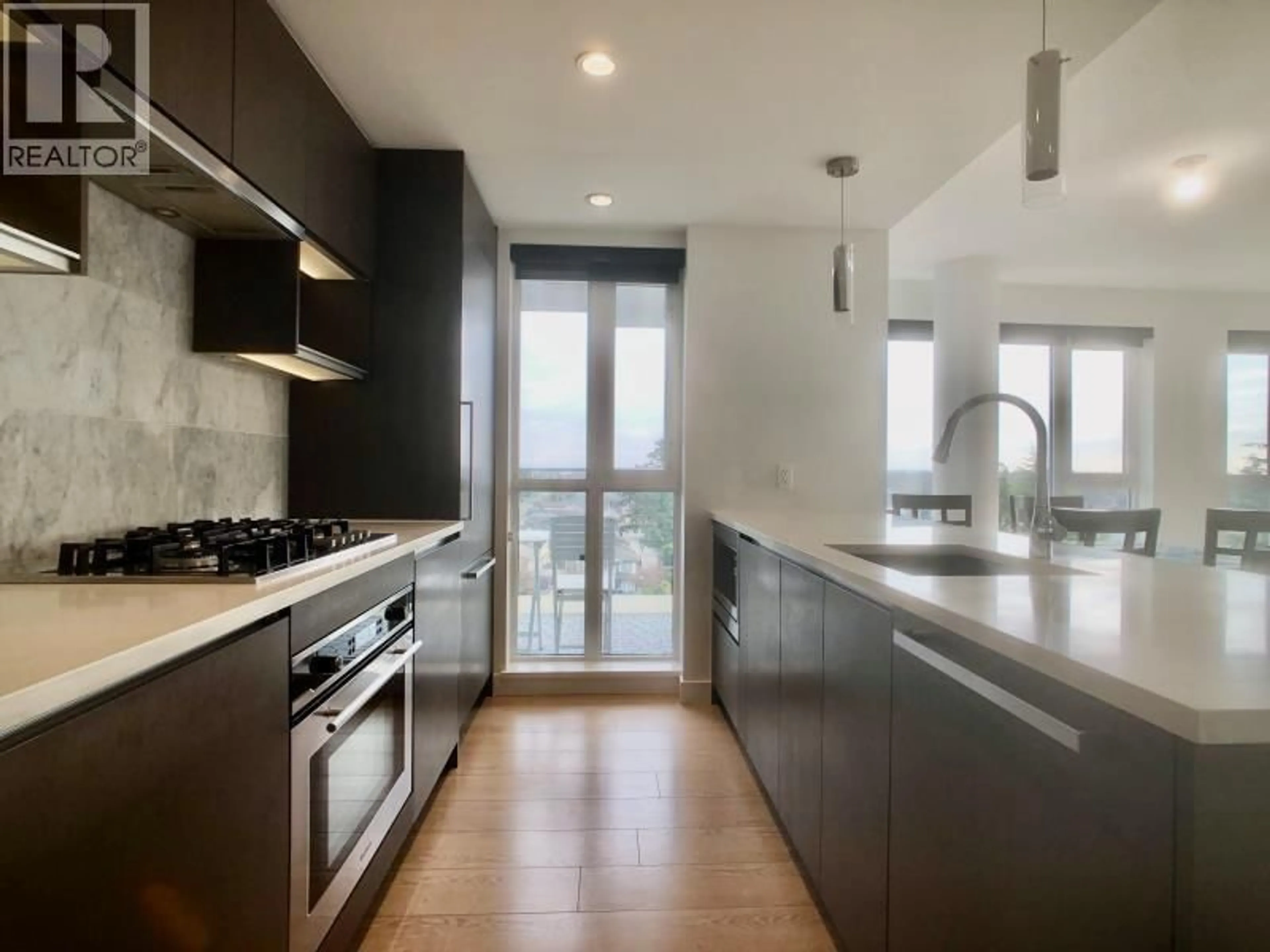 Contemporary kitchen, unknown for 925 - 8988 PATTERSON ROAD, Richmond British Columbia V6X0R2