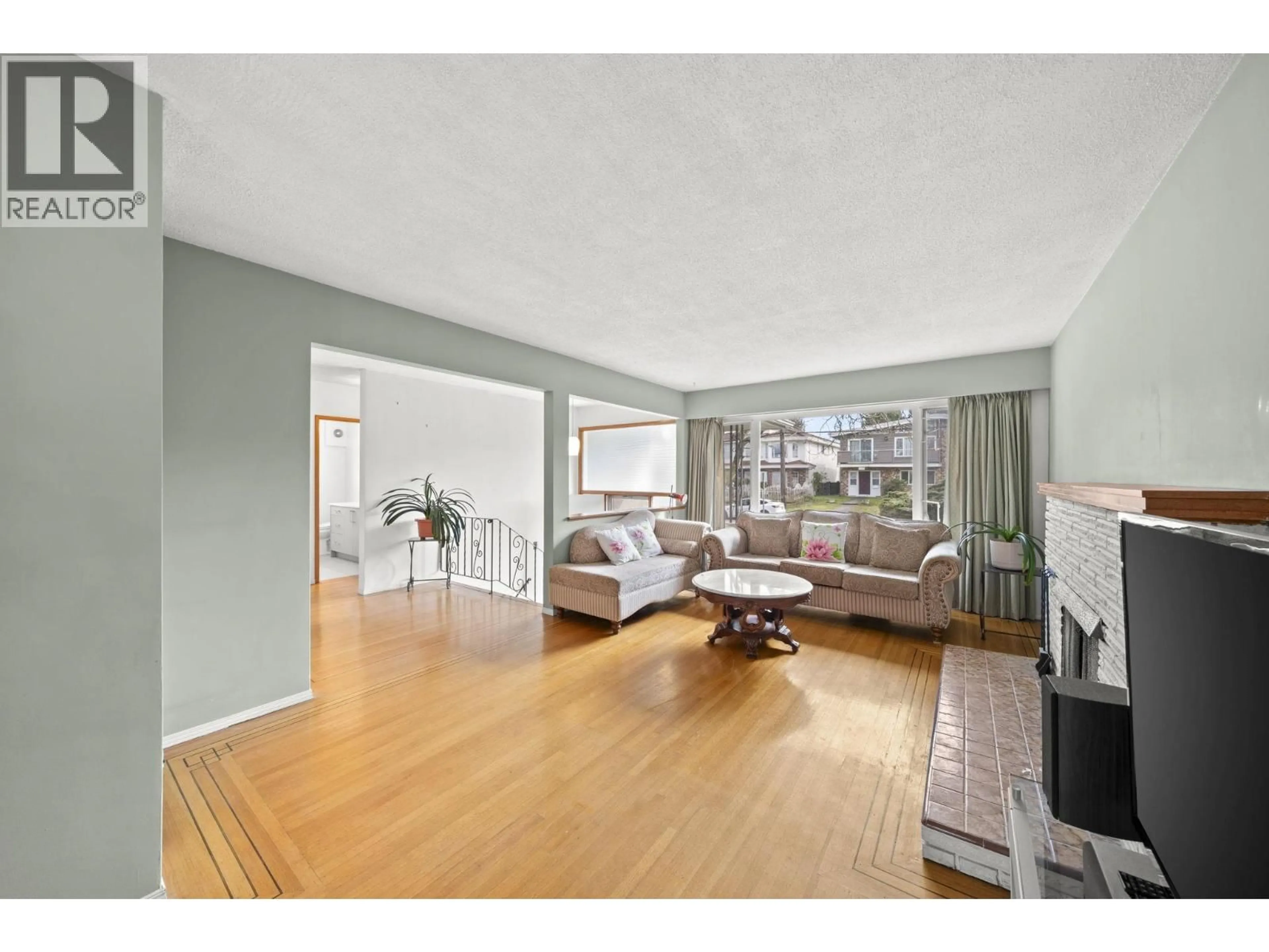 A pic of a room for 3783 PRICE STREET, Burnaby British Columbia V5G2K9